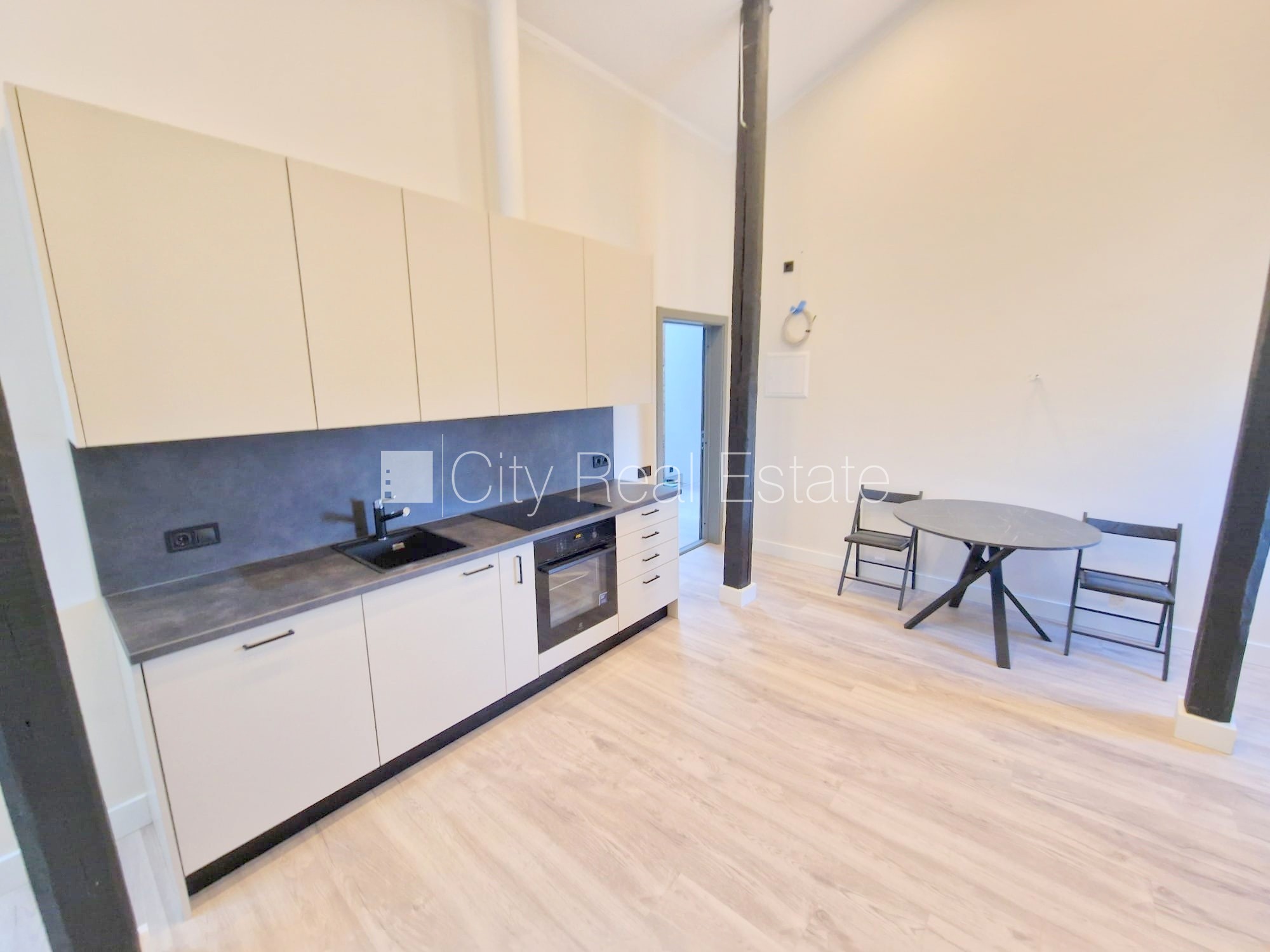 Объявление. Проект - Matīsa 38 (Матиса 38), фасадный дом, реновированный дом, закрытый двор, вход с улицы, Цена: 550 EUR/мес. Foto #7