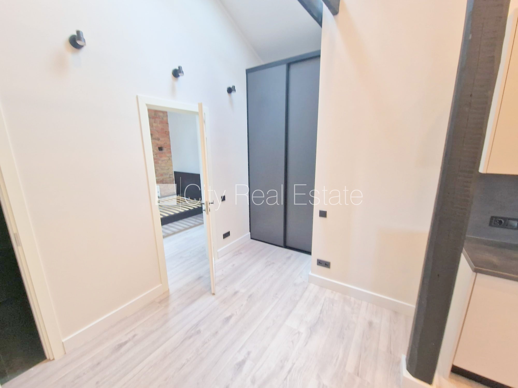 Объявление. Проект - Matīsa 38 (Матиса 38), фасадный дом, реновированный дом, закрытый двор, вход с улицы, Цена: 550 EUR/мес. Foto #15