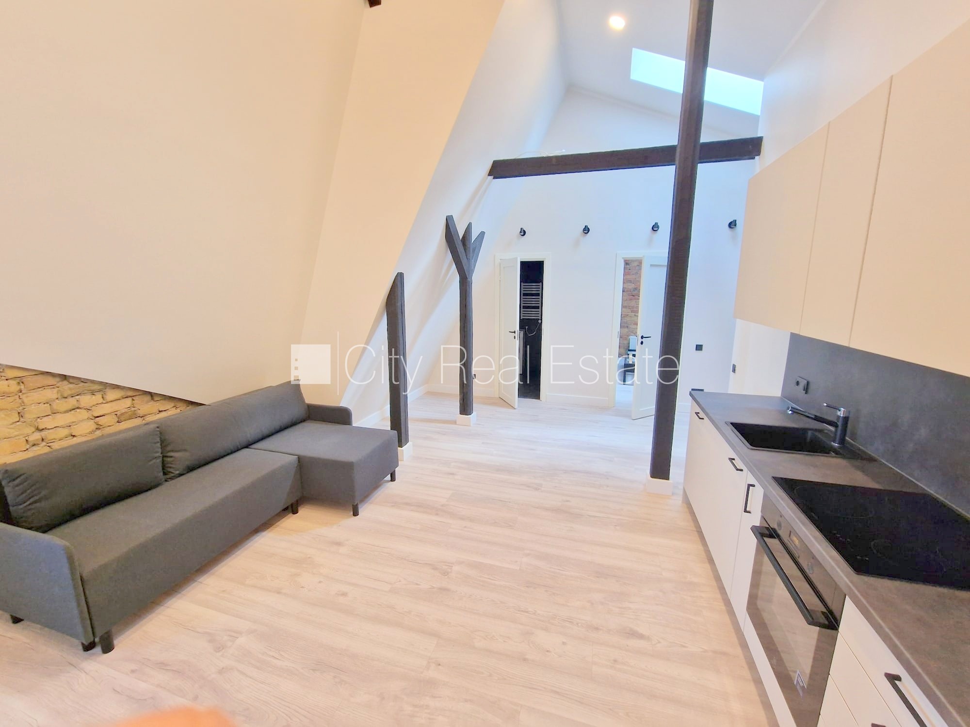 Объявление. Проект - Matīsa 38 (Матиса 38), фасадный дом, реновированный дом, закрытый двор, вход с улицы, Цена: 550 EUR/мес. Foto #3