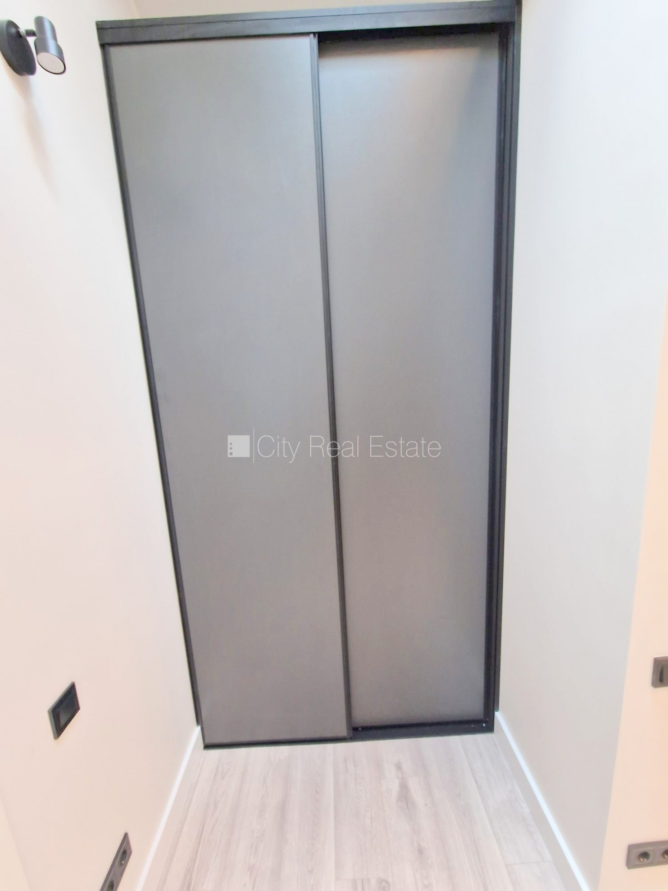 Объявление. Проект - Matīsa 38 (Матиса 38), фасадный дом, реновированный дом, закрытый двор, вход с улицы, Цена: 550 EUR/мес. Foto #21