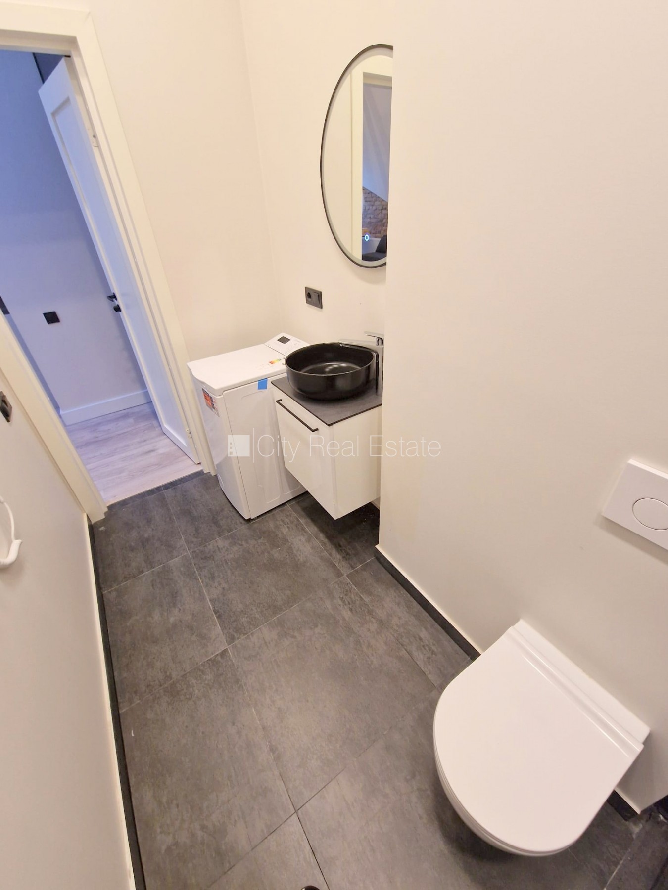 Объявление. Проект - Matīsa 38 (Матиса 38), фасадный дом, реновированный дом, благоустроенный озеленённый двор, Цена: 550 EUR/мес. Foto #16