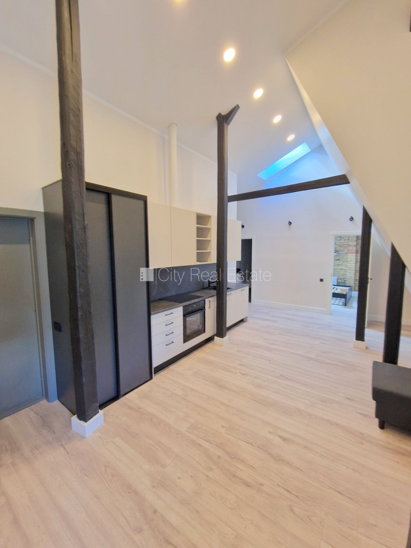 Объявление. Проект - Matīsa 38 (Матиса 38), фасадный дом, реновированный дом, благоустроенный озеленённый двор, Цена: 550 EUR/мес. Foto #6