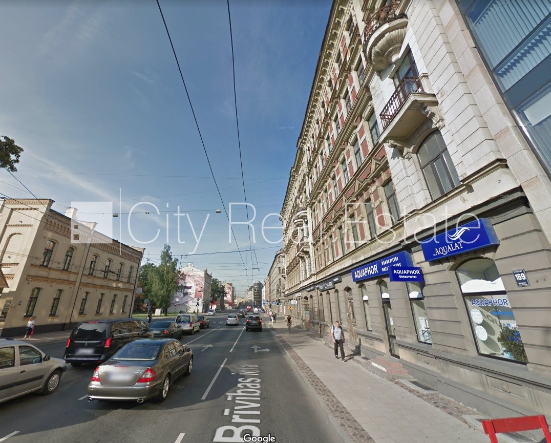 Sludinājumi. Fasādes māja, pagrabstāvā pieejama noliktava, vieta automašīnai, ieeja no ielas, ieeja no pagalma, Cena: 400 EUR/mēn Foto #20