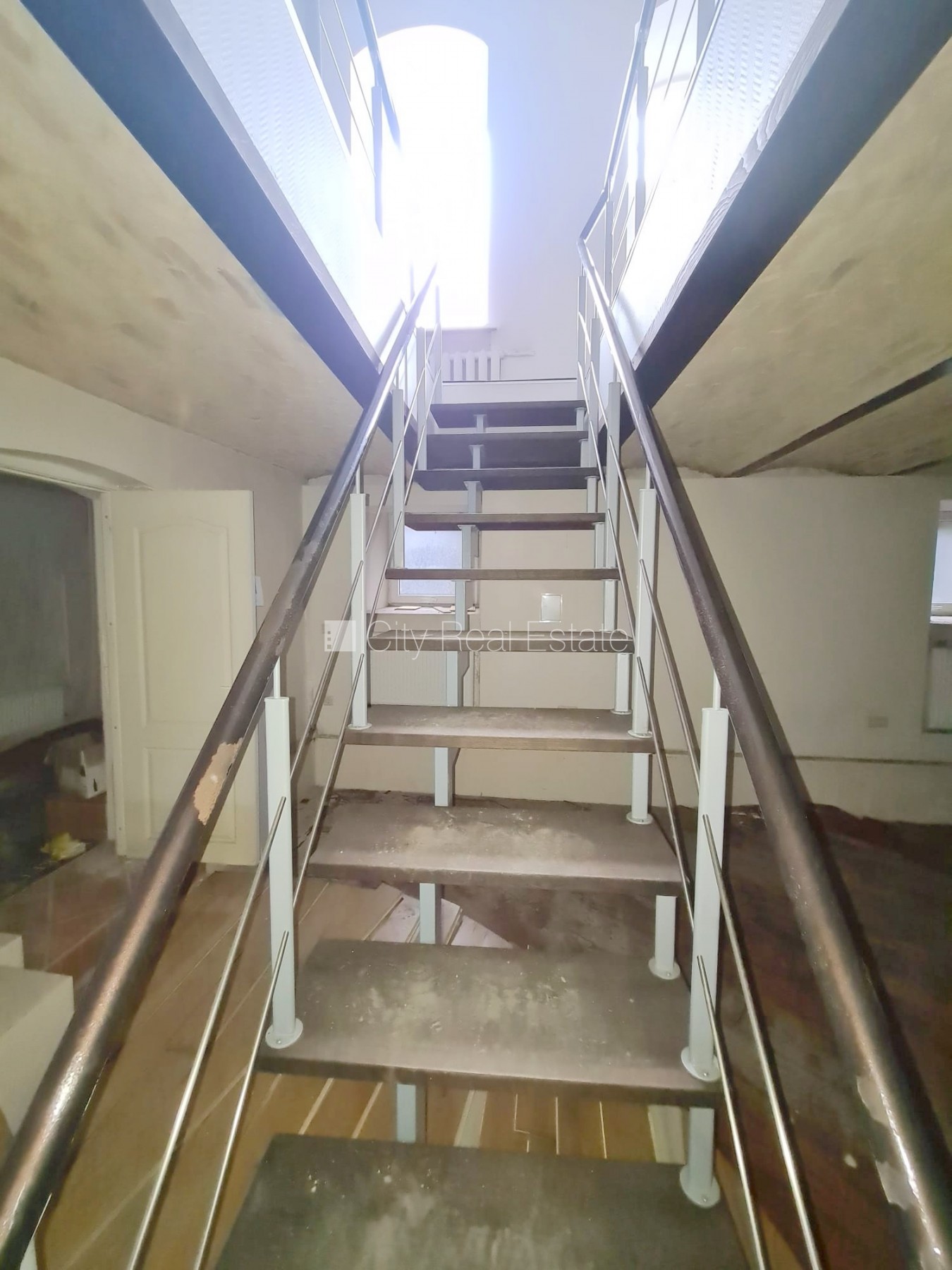 Sludinājumi. Fasādes māja, pagrabstāvā pieejama noliktava, vieta automašīnai, ieeja no ielas, ieeja no pagalma, Cena: 400 EUR/mēn Foto #16