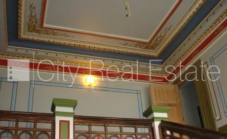 Sludinājumi. Fasādes māja, restaurēta māja, ieeja no ielas un pagalma, ir lifts, balkons, logi vērsti mājas abās Cena: 394000 EUR Foto #25