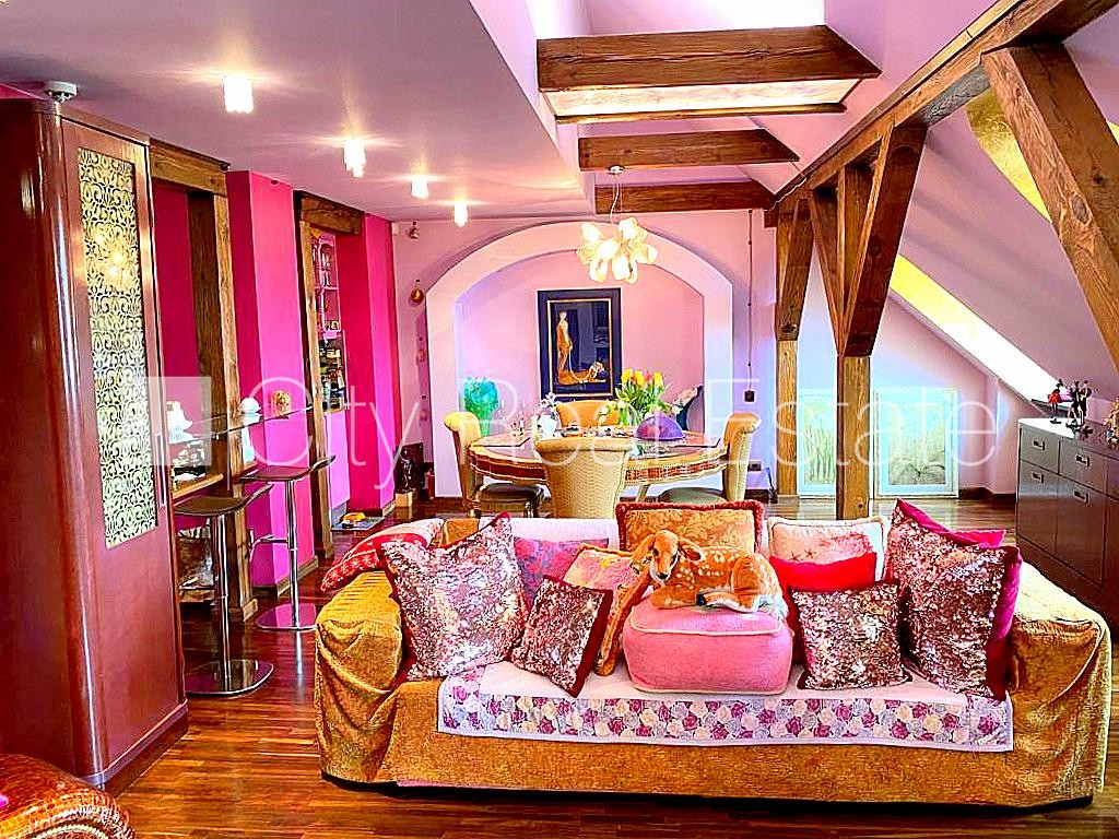 Sludinājumi. Fasādes māja, restaurēta māja, ieeja no ielas un pagalma, ir lifts, balkons, logi vērsti mājas abās Cena: 394000 EUR Foto #17