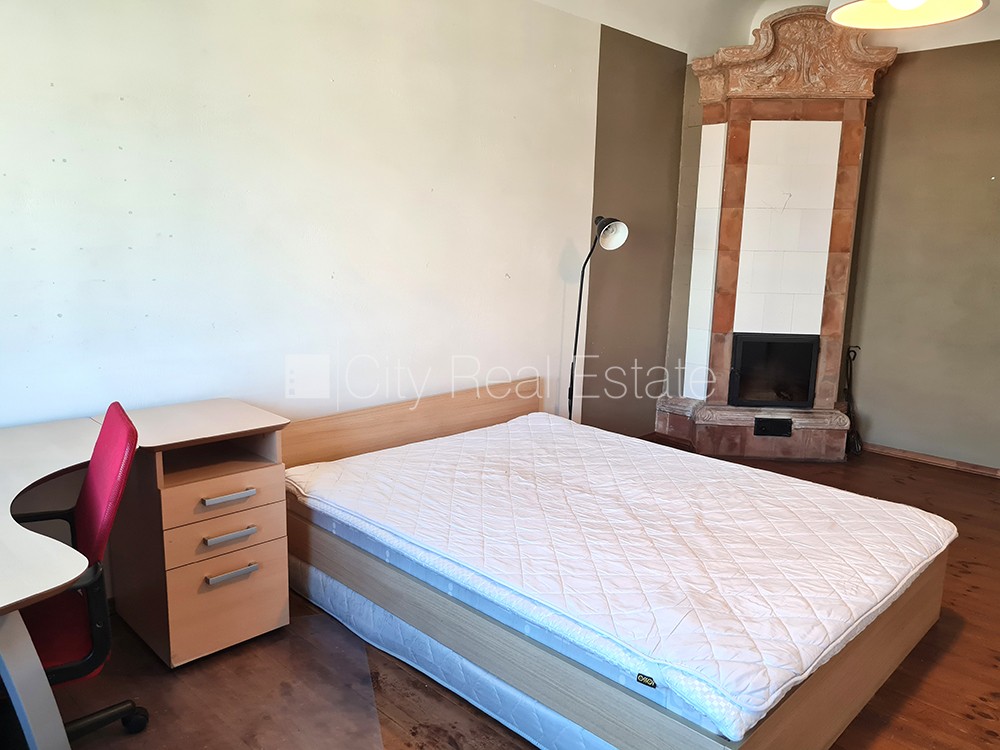 Sludinājumi. Fasādes māja, slēgts pagalms, ir lifts, balkons, logi vērsti mājas abās pusēs, istabas izolētas 3 Cena: 1250 EUR/mēn Foto #5