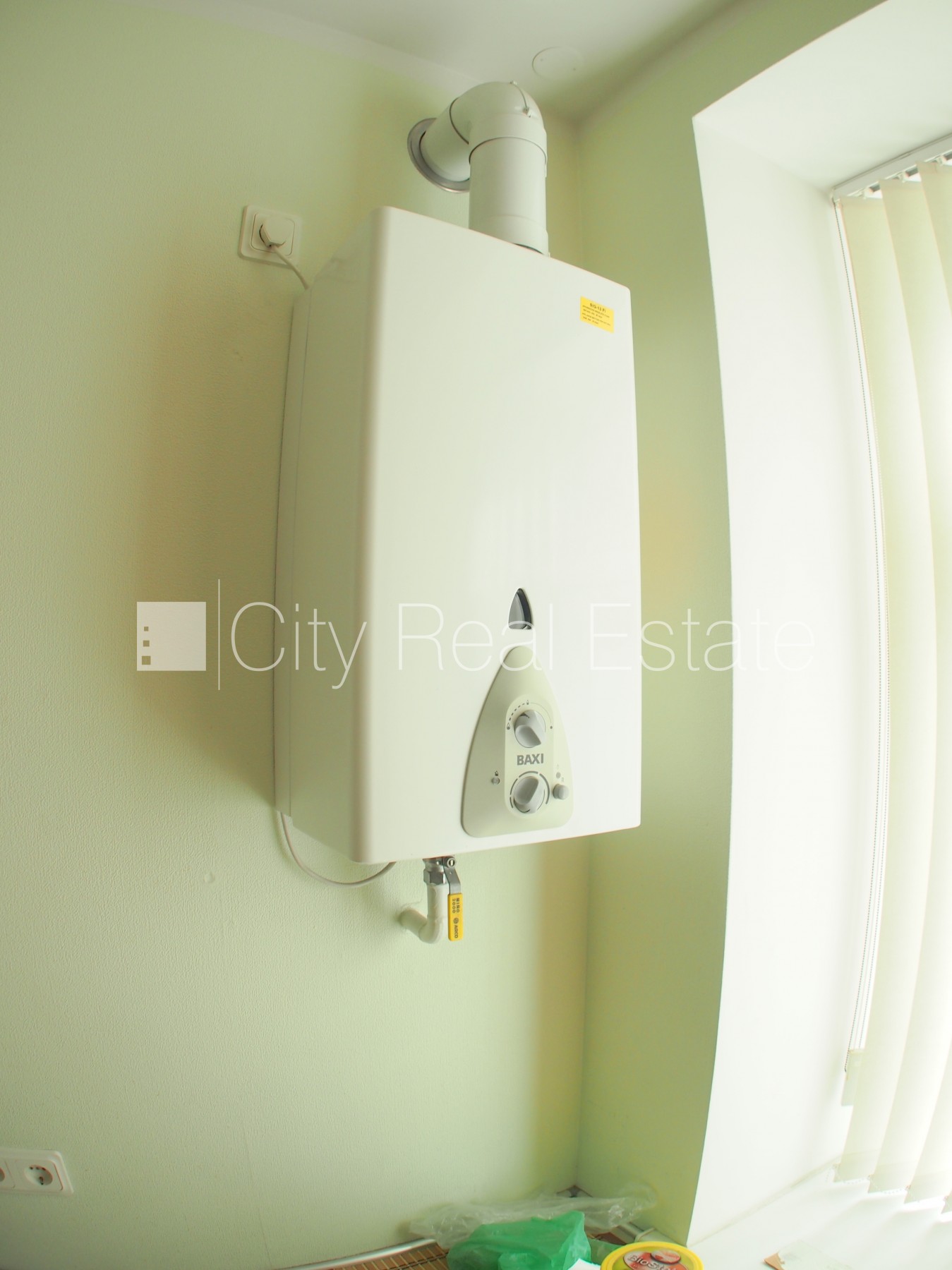 Sludinājumi. Renovēta māja, labiekārtota apzaļumota teritorija, slēgts pagalms, teritorijas iebrauktuves vārti Cena: 430 EUR/mēn Foto #10