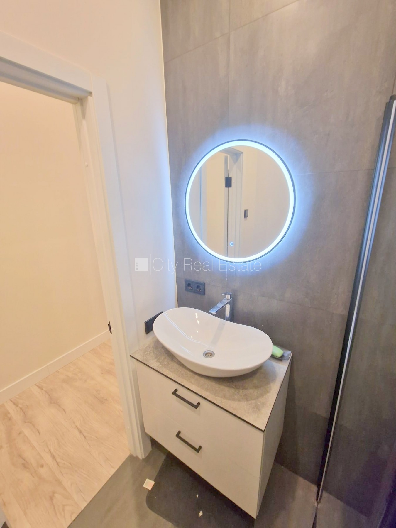 Sludinājumi. Projekts - Matīsa 38, fasādes māja, renovēta māja, labiekārtots apzaļumots pagalms, slēgts pagalms, Cena: 330 EUR/mēn Foto #16