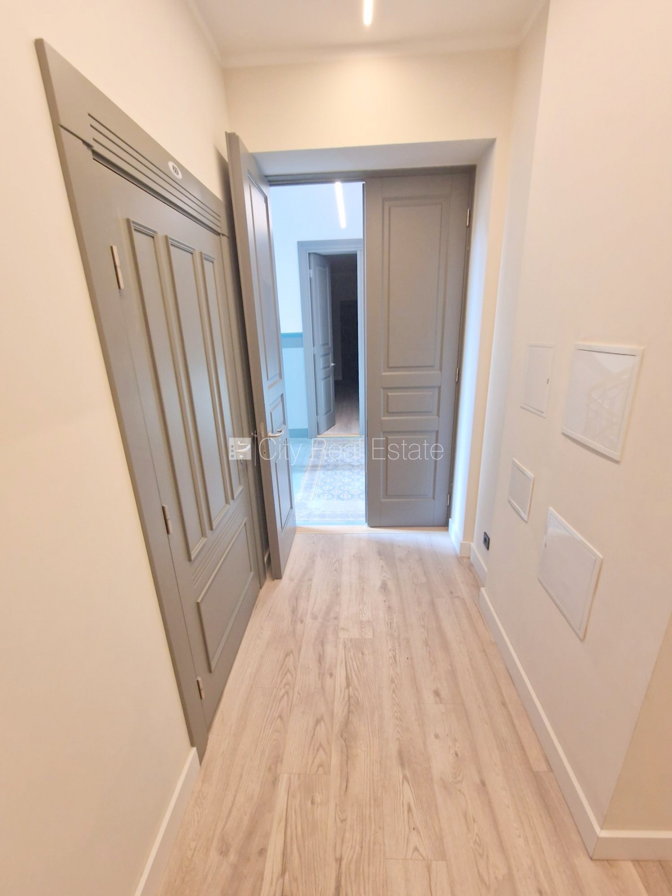 Sludinājumi. Projekts - Matīsa 38, fasādes māja, renovēta māja, labiekārtots apzaļumots pagalms, slēgts pagalms, Cena: 330 EUR/mēn Foto #19