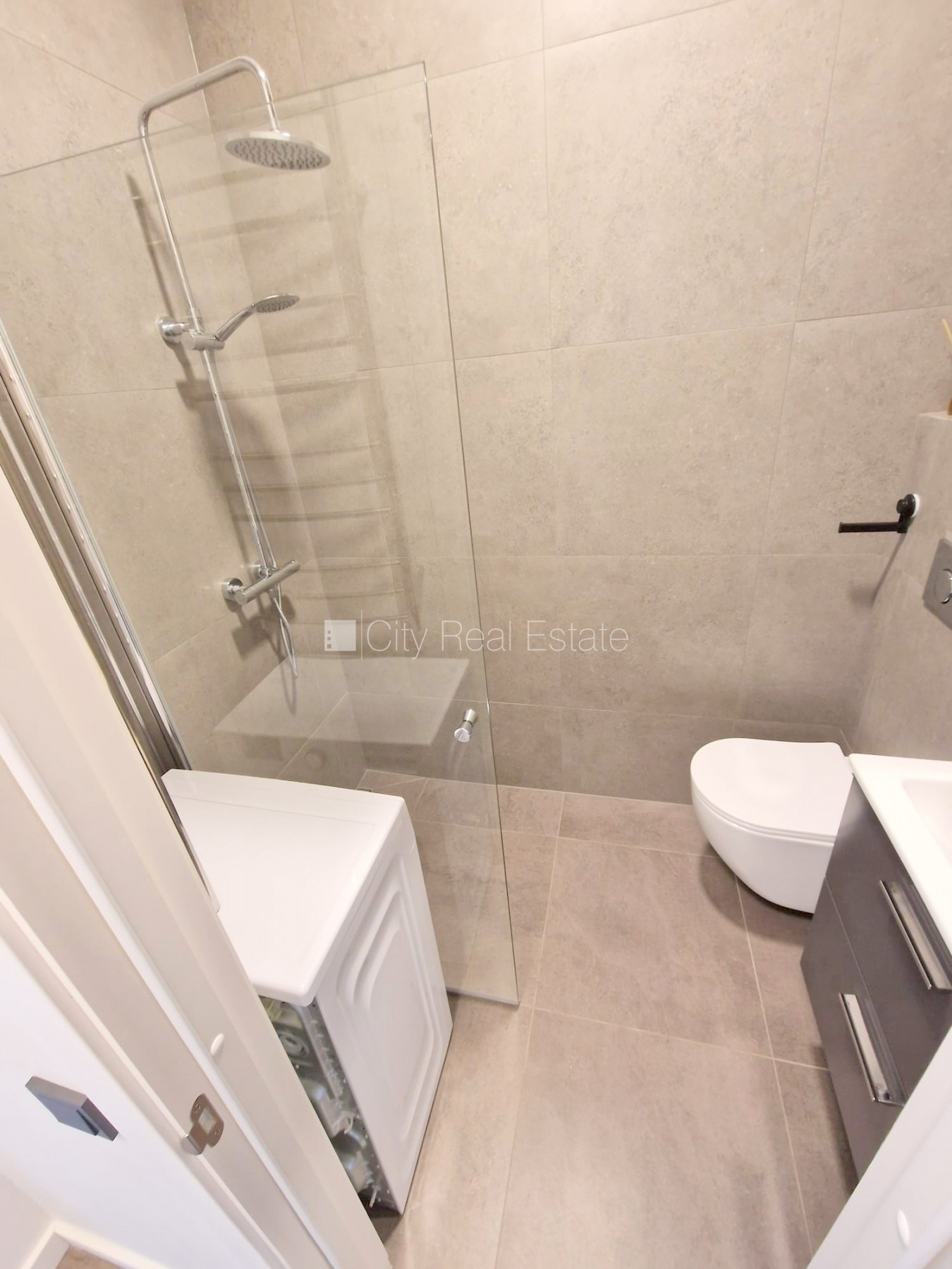 Sludinājumi. Projekts - Matīsa 38, pagalma ēka, renovēta māja, labiekārtots apzaļumots pagalms, slēgts pagalms, Cena: 300 EUR/mēn Foto #13