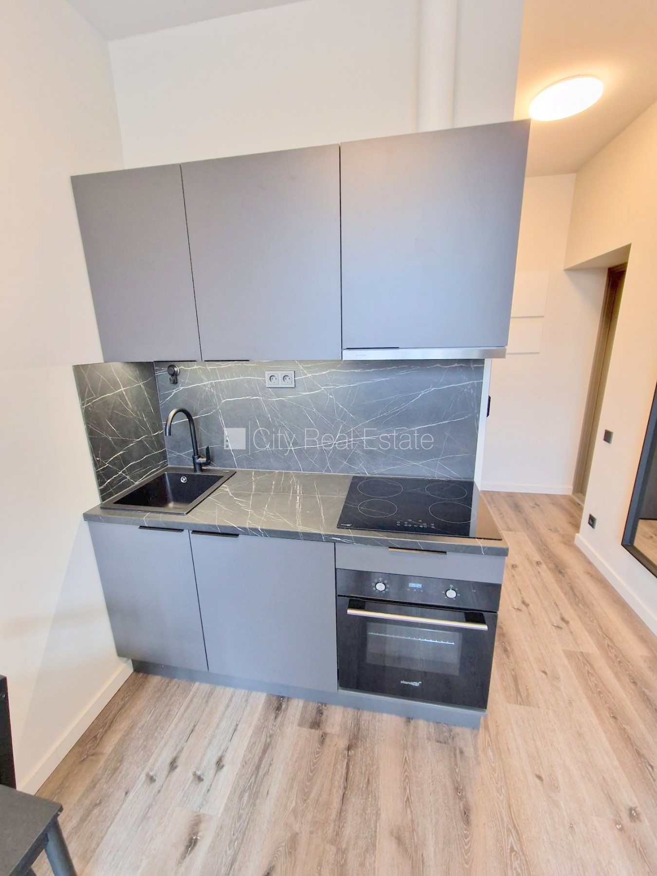 Sludinājumi. Projekts - Matīsa 38, pagalma ēka, renovēta māja, labiekārtots apzaļumots pagalms, slēgts pagalms, Cena: 300 EUR/mēn Foto #5