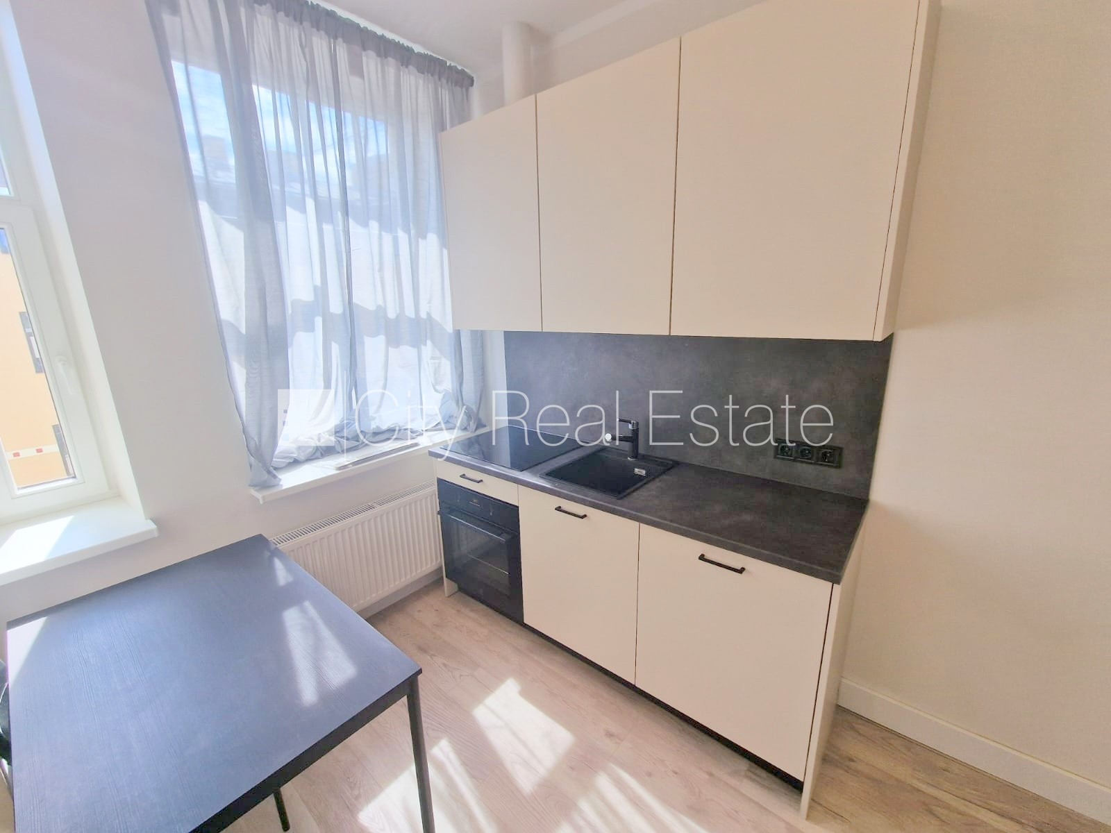 Sludinājumi. Projekts - Matīsa 38, fasādes māja, renovēta māja, labiekārtots apzaļumots pagalms, slēgts pagalms, Cena: 330 EUR/mēn Foto #6