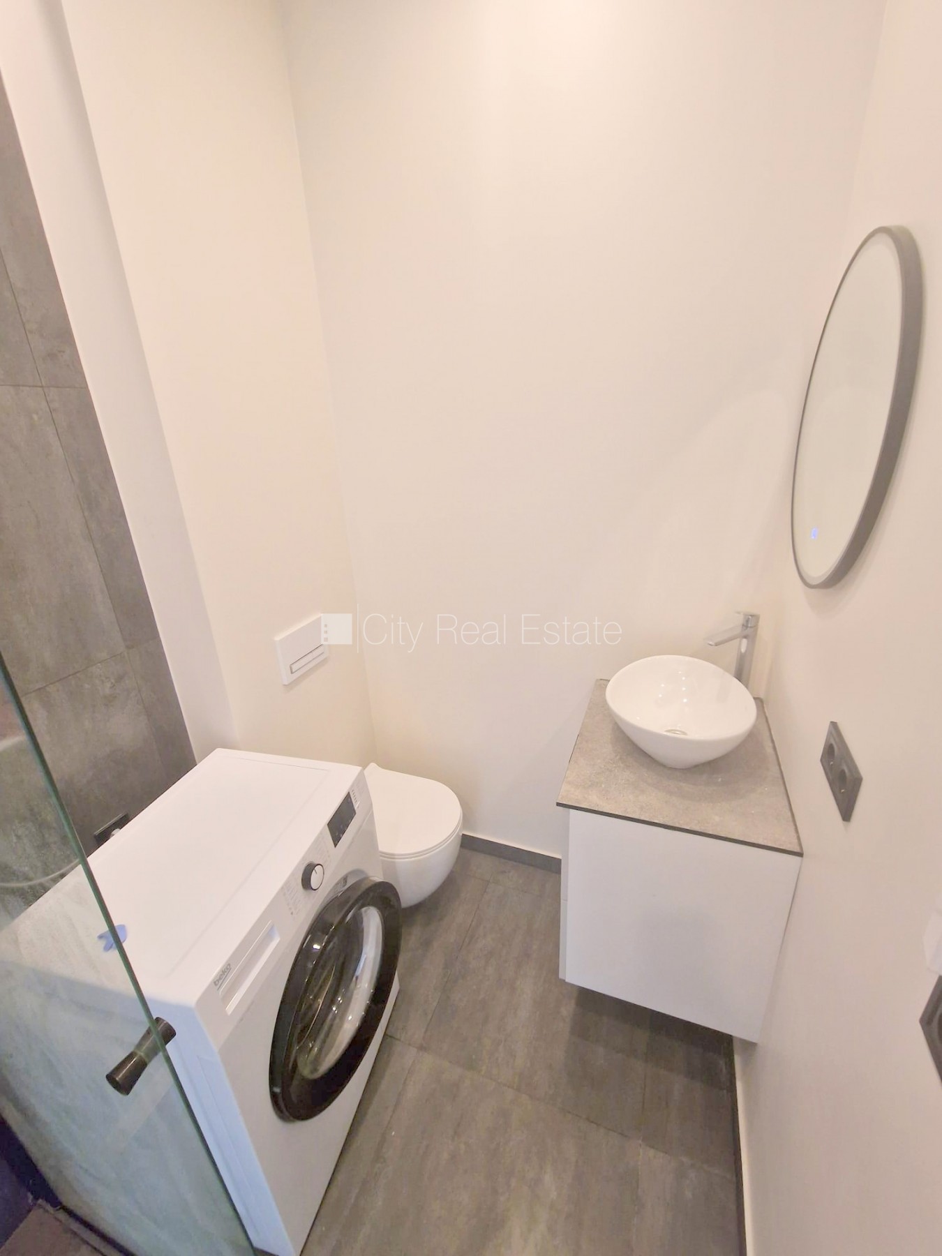 Sludinājumi. Projekts - Matīsa 38, fasādes māja, renovēta māja, labiekārtots apzaļumots pagalms, slēgts pagalms, Cena: 330 EUR/mēn Foto #12