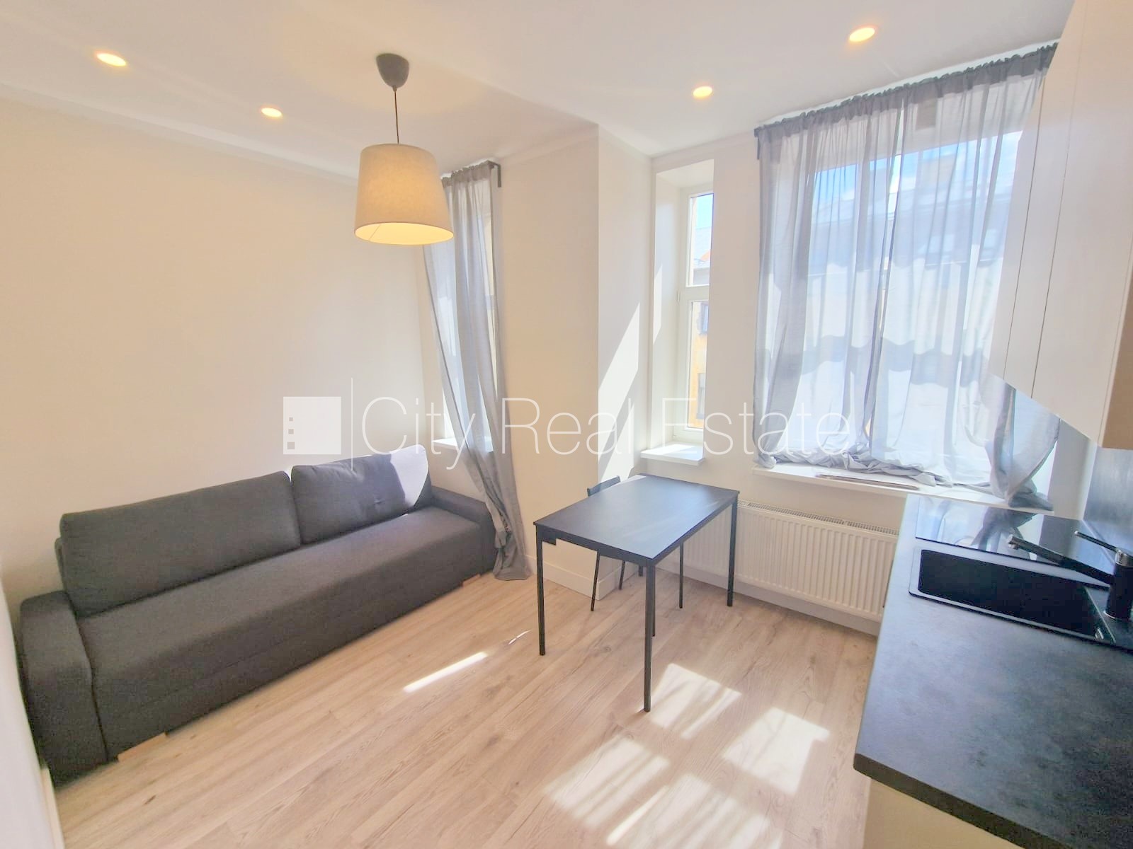 Sludinājumi. Projekts - Matīsa 38, fasādes māja, renovēta māja, labiekārtots apzaļumots pagalms, slēgts pagalms, Cena: 330 EUR/mēn Foto #4