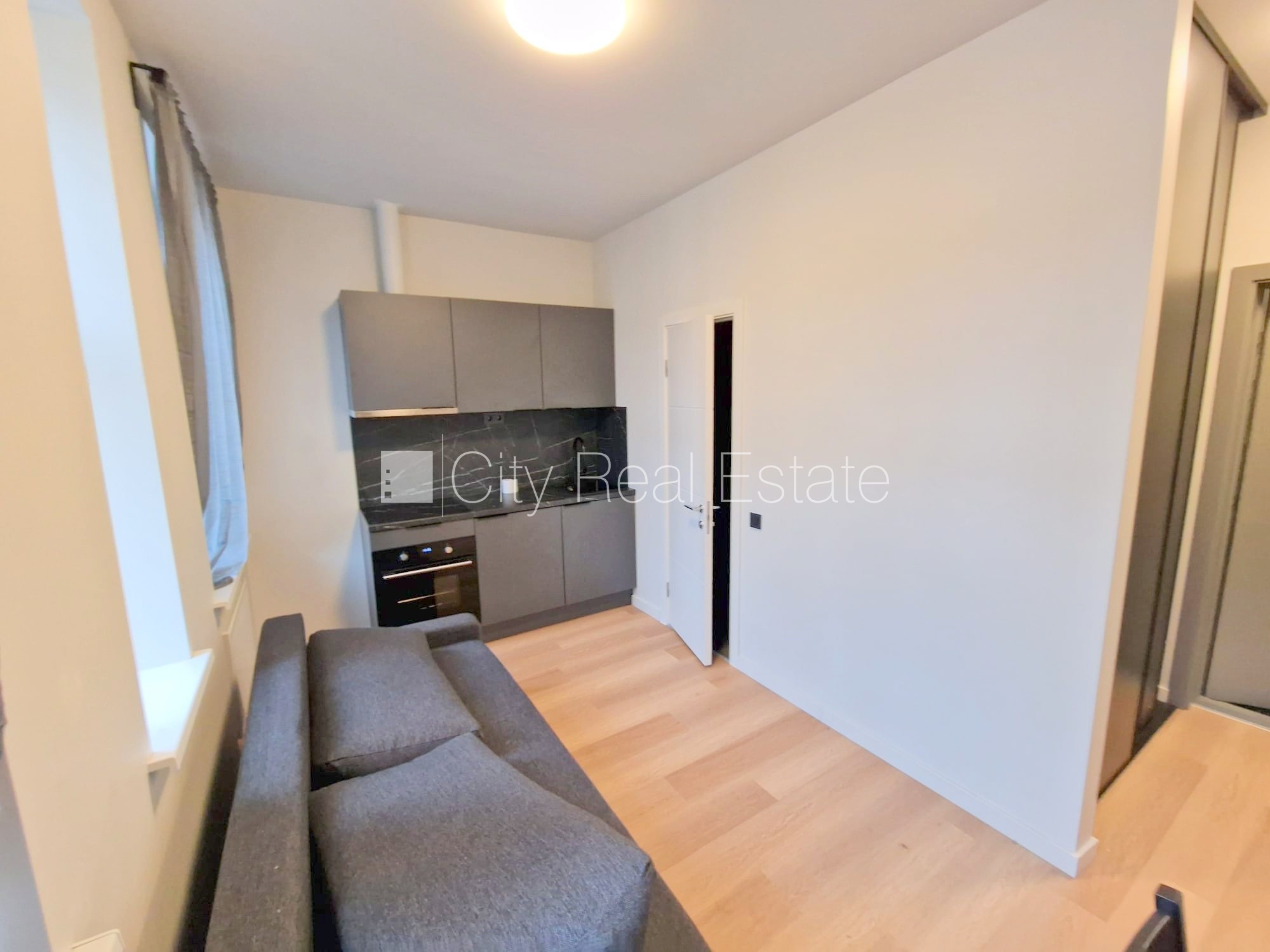 Sludinājumi. Projekts - Matīsa 38, pagalma māja, renovēta māja, labiekārtots apzaļumots pagalms, slēgts pagalms, Cena: 320 EUR/mēn Foto #1