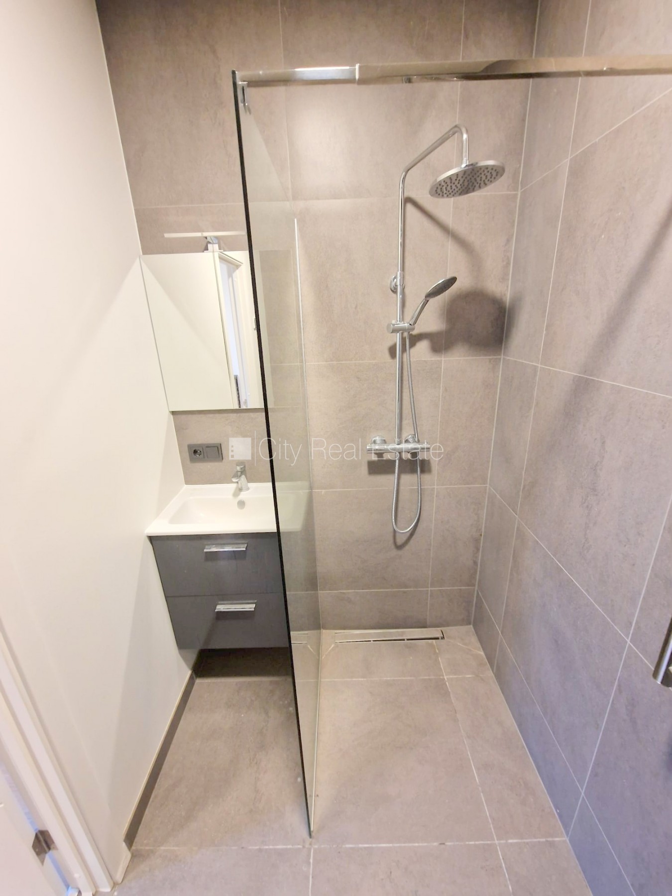 Sludinājumi. Projekts - Matīsa 38, pagalma māja, renovēta māja, labiekārtots apzaļumots pagalms, slēgts pagalms, Cena: 320 EUR/mēn Foto #7