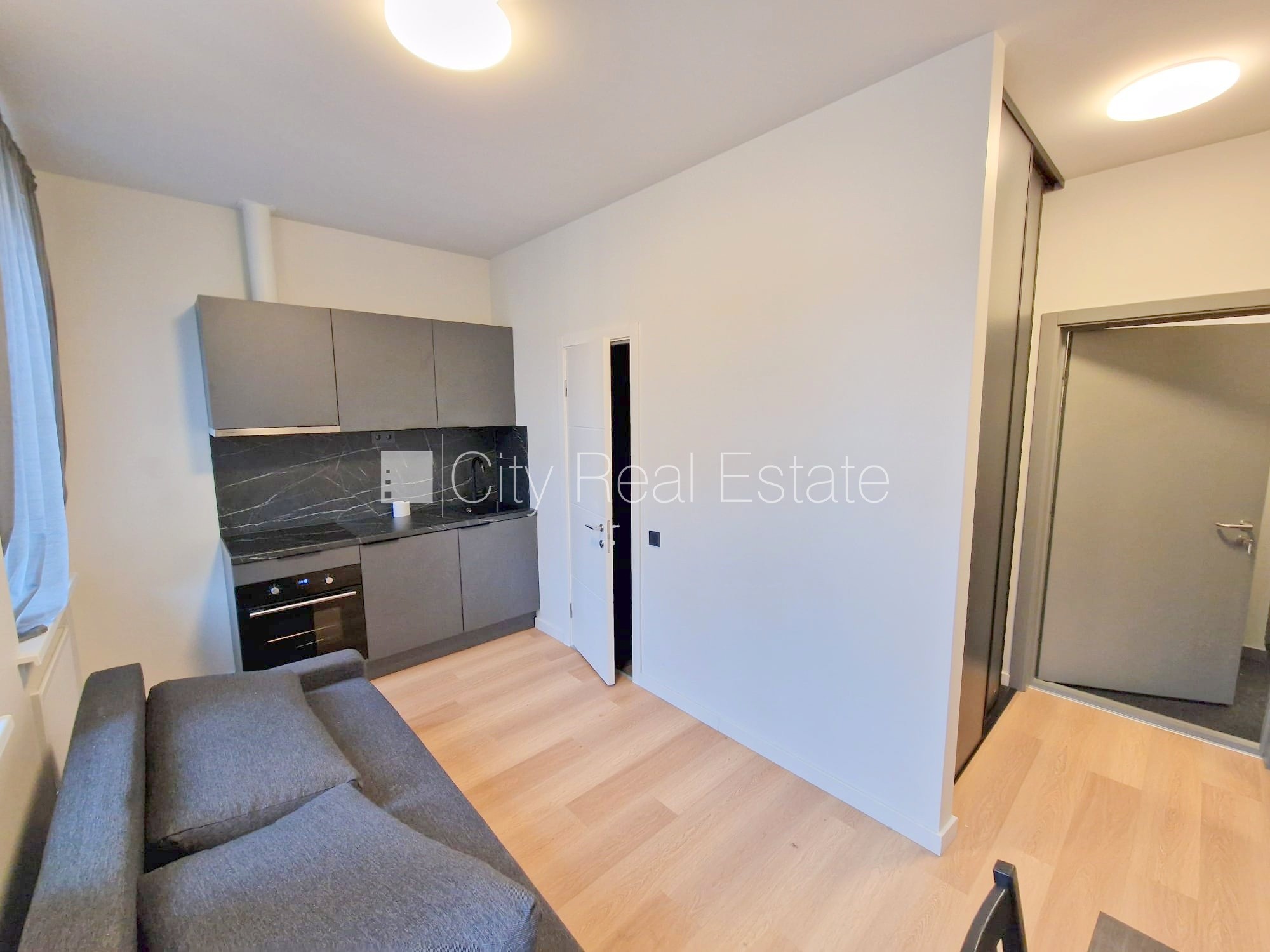 Sludinājumi. Projekts - Matīsa 38, pagalma māja, renovēta māja, labiekārtots apzaļumots pagalms, slēgts pagalms, Cena: 320 EUR/mēn Foto #5