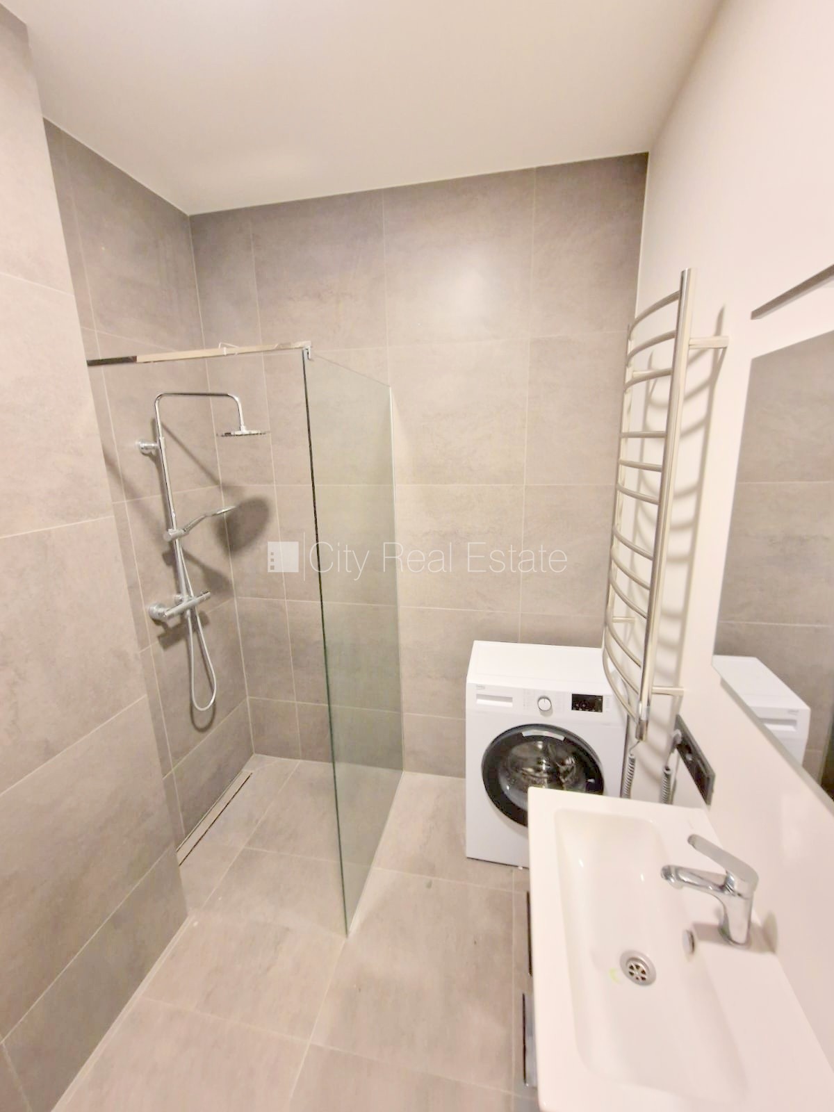 Sludinājumi. Projekts - Matīsa 38, pagalma ēka, renovēta māja, labiekārtots apzaļumots pagalms, ieeja no ielas Cena: 500 EUR/mēn Foto #14