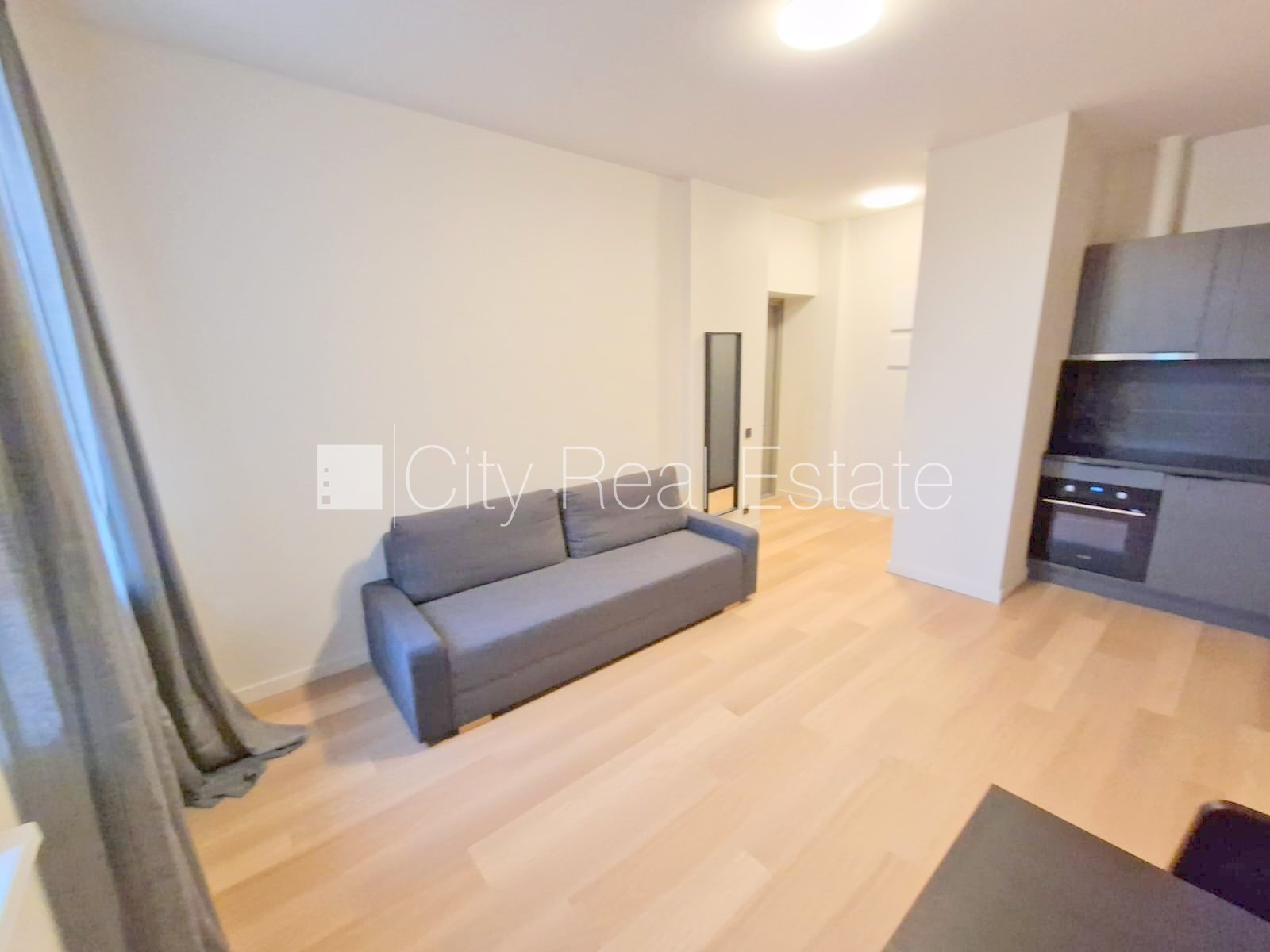 Sludinājumi. Projekts - Matīsa 38, pagalma ēka, renovēta māja, labiekārtots apzaļumots pagalms, ieeja no ielas Cena: 500 EUR/mēn Foto #4