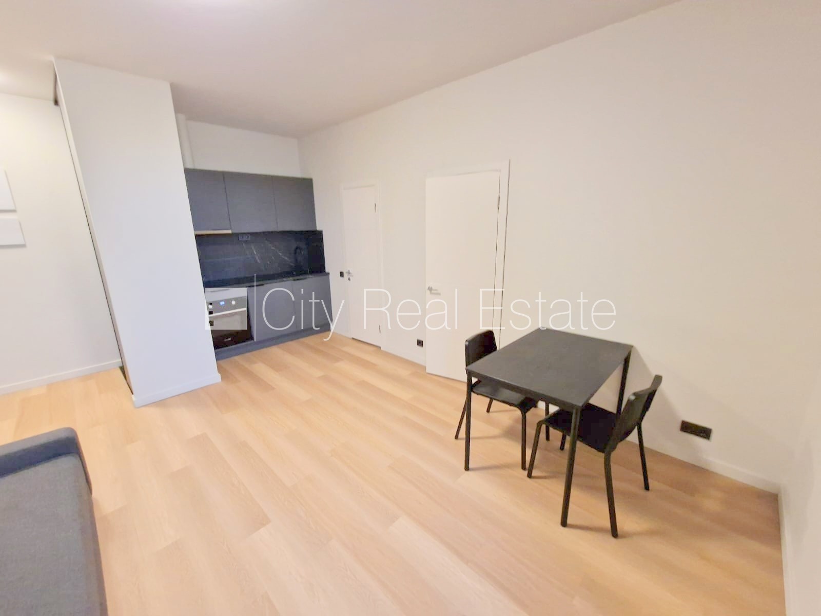 Sludinājumi. Projekts - Matīsa 38, pagalma ēka, renovēta māja, labiekārtots apzaļumots pagalms, ieeja no ielas Cena: 500 EUR/mēn Foto #8