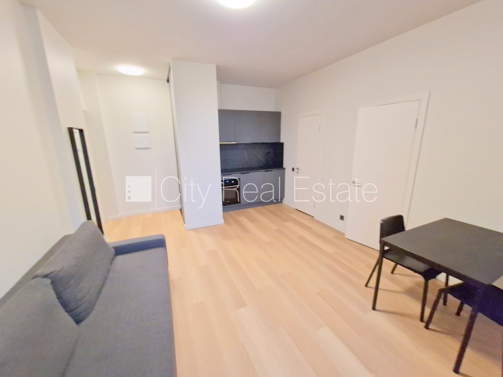 Sludinājumi. Projekts - Matīsa 38, pagalma ēka, renovēta māja, labiekārtots apzaļumots pagalms, ieeja no ielas Cena: 500 EUR/mēn Foto #3