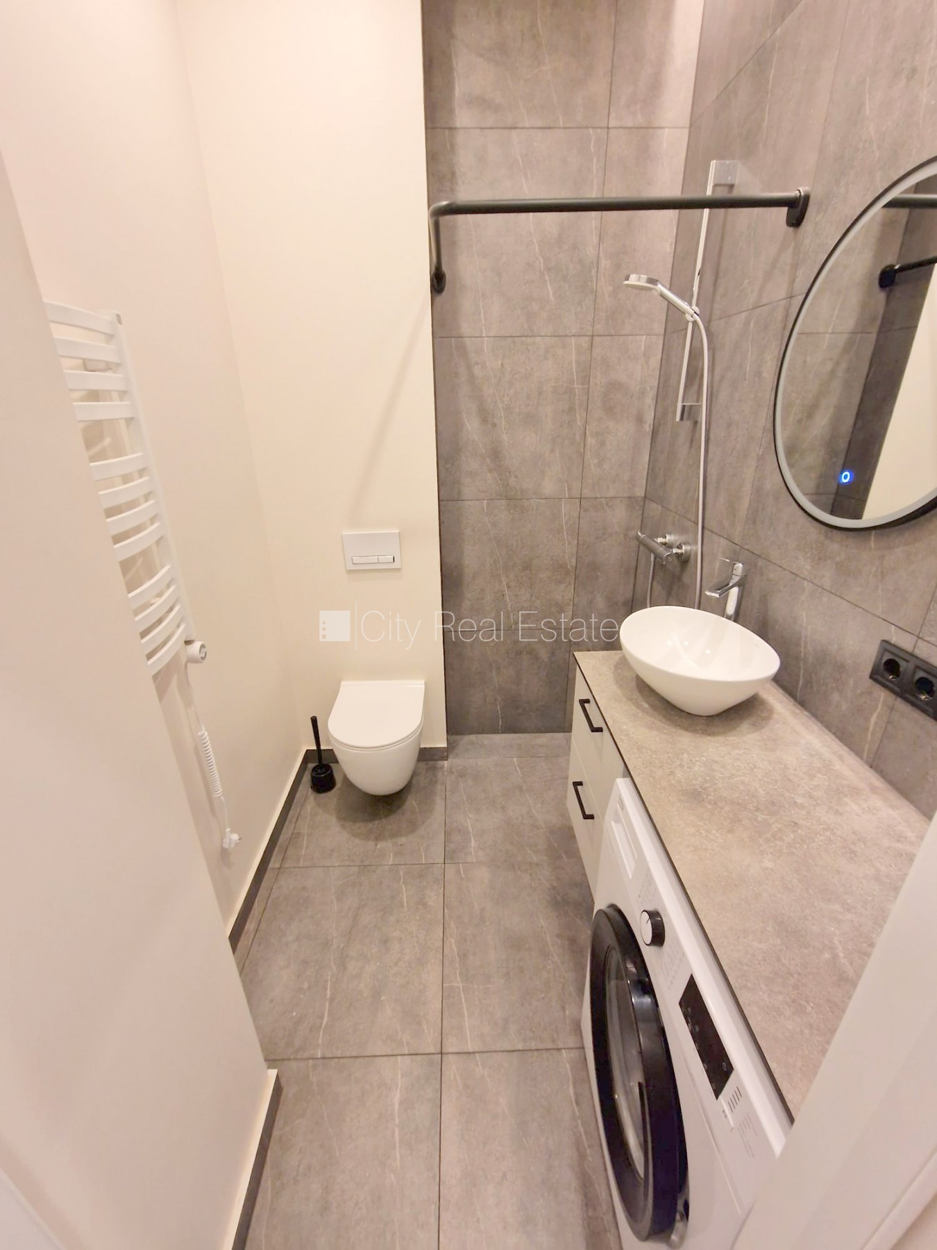 Sludinājumi. Projekts - Matīsa 38, fasādes māja, renovēta māja, labiekārtots apzaļumots pagalms, ieeja no ielas, Cena: 360 EUR/mēn Foto #8