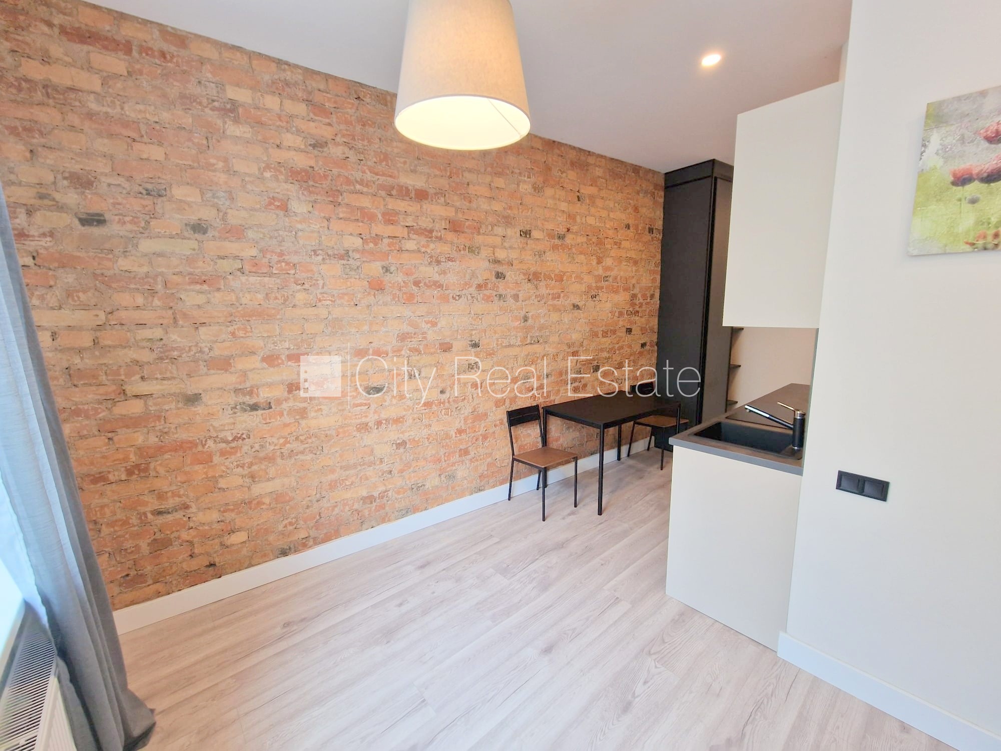 Sludinājumi. Projekts - Matīsa 38, fasādes māja, renovēta māja, labiekārtots apzaļumots pagalms, ieeja no ielas, Cena: 360 EUR/mēn Foto #15