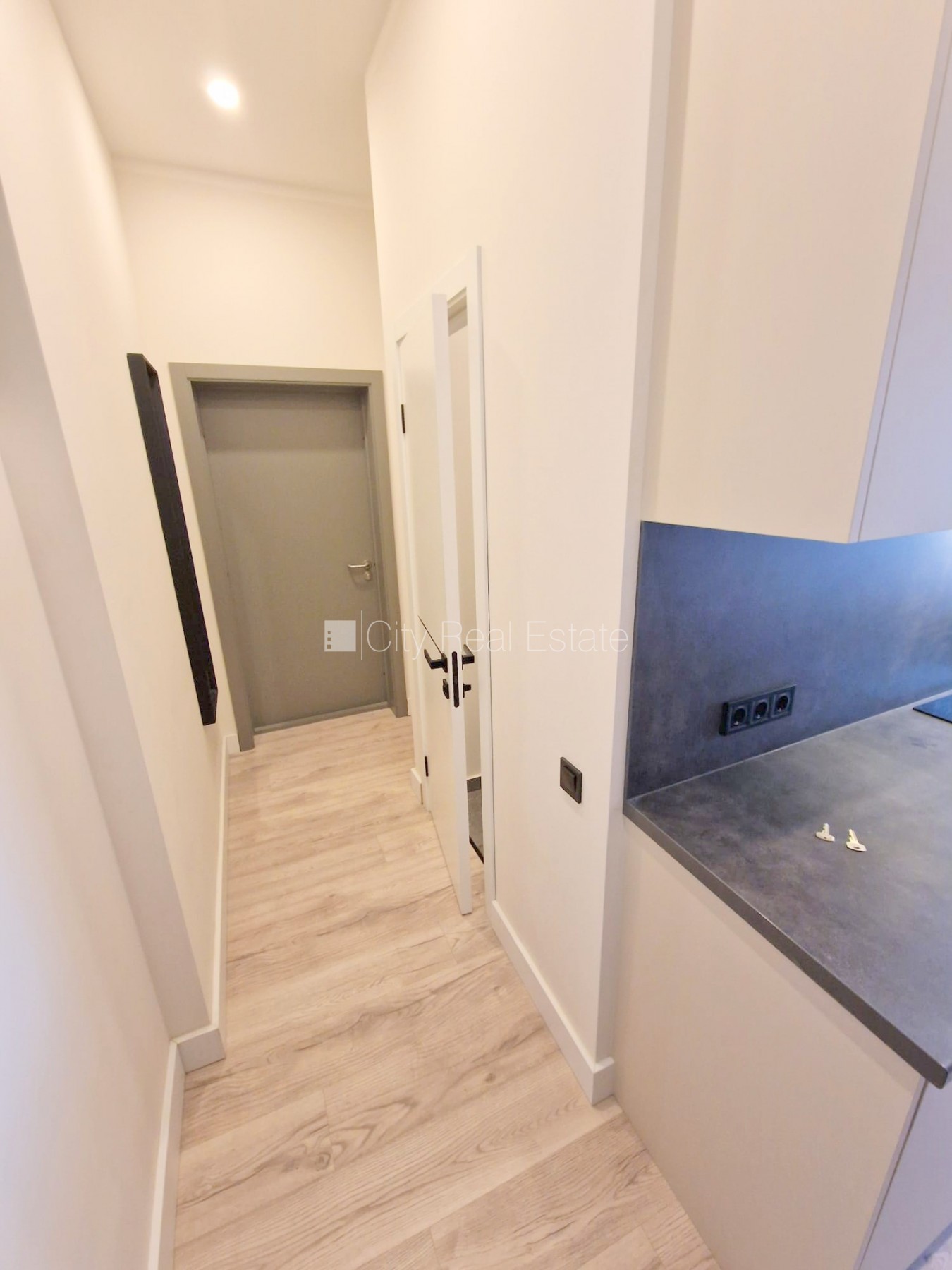 Sludinājumi. Projekts - Matīsa 38, fasādes māja, renovēta māja, labiekārtots apzaļumots pagalms, ieeja no ielas, Cena: 360 EUR/mēn Foto #18