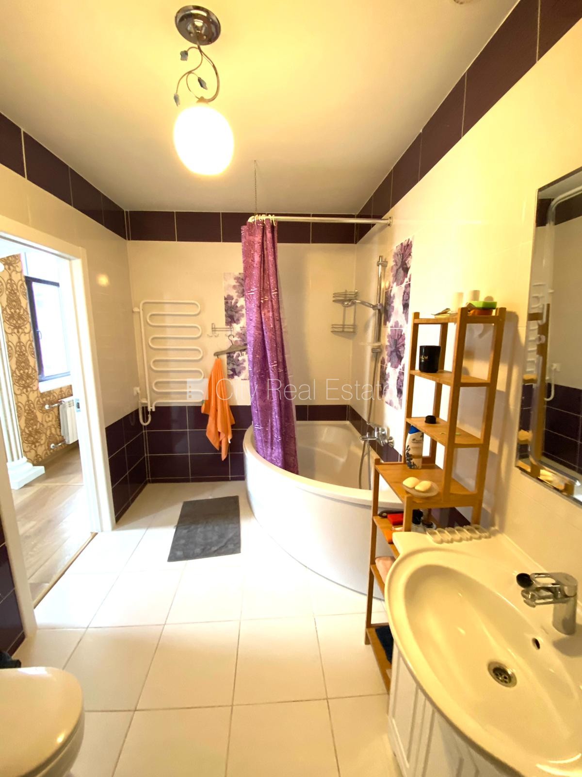 Sludinājumi. Pagalma māja, renovēta māja, logi vērsti uz pagalma pusi, guļamistabu skaits 3 gab., viesistaba, Cena: 850 EUR/mēn Foto #10