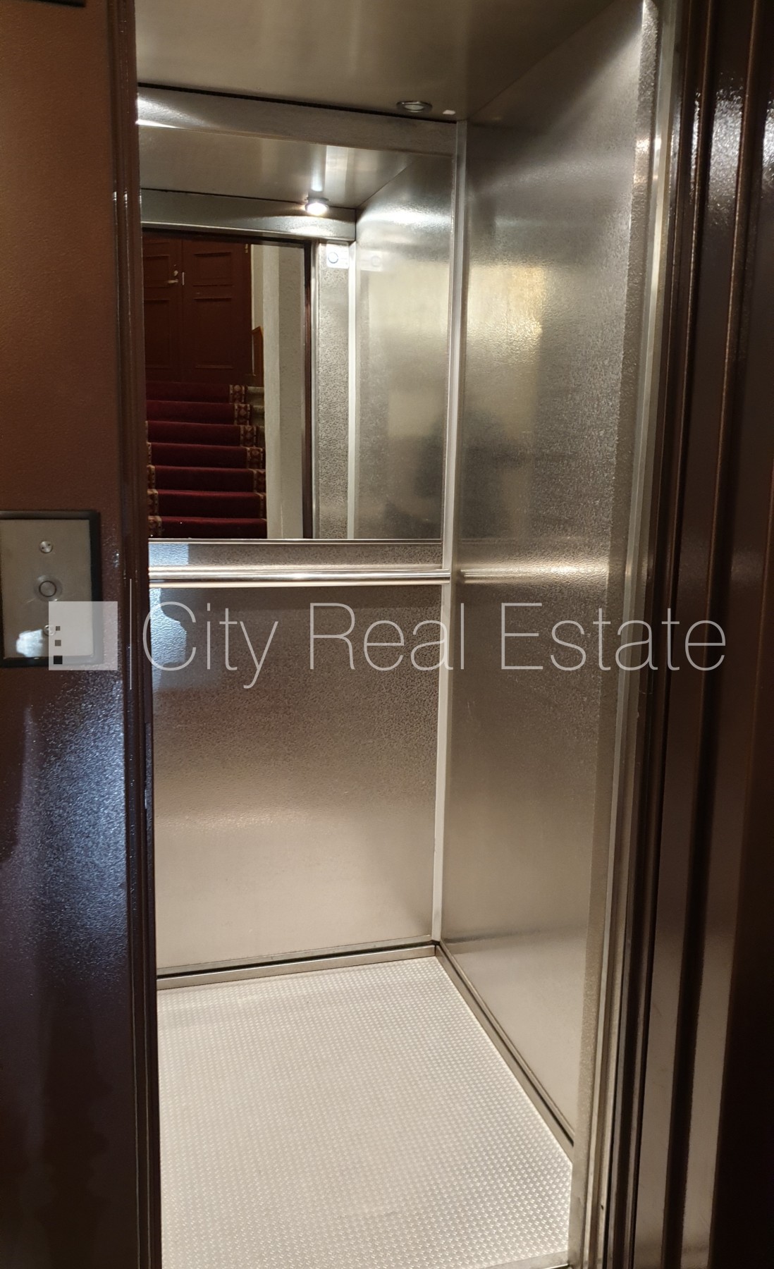 Sludinājumi. Fasādes māja, renovēta māja, ķieģeļu mūra sienas, fasāde ar dekoratīvo apmetumu, labiekārtota Cena: 398000 EUR Foto #20