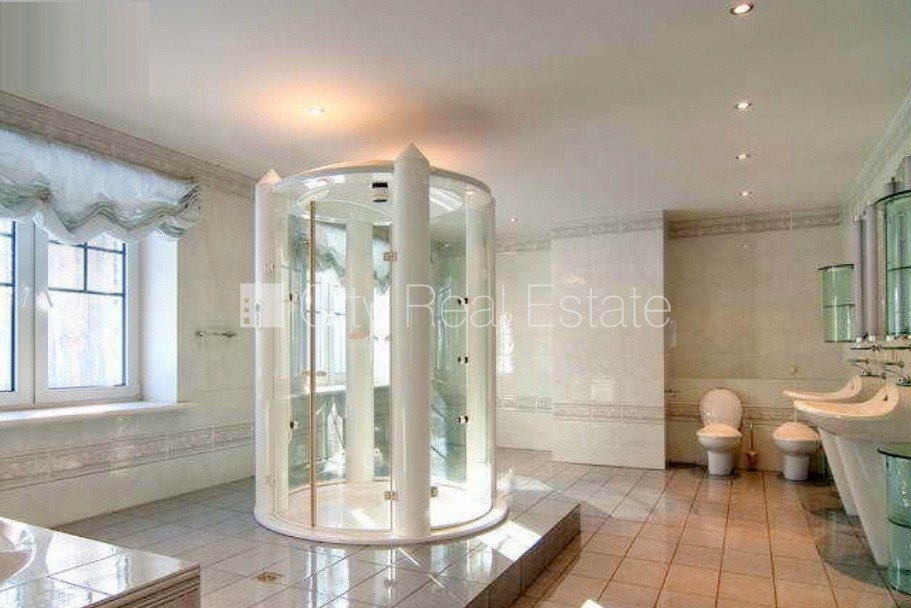 Sludinājumi. Privātmāja, jaunceltne, labiekārtota apzaļumota teritorija, bruģēts piebraucamais ceļš, teritorijas Cena: 2200 EUR/mēn Foto #14