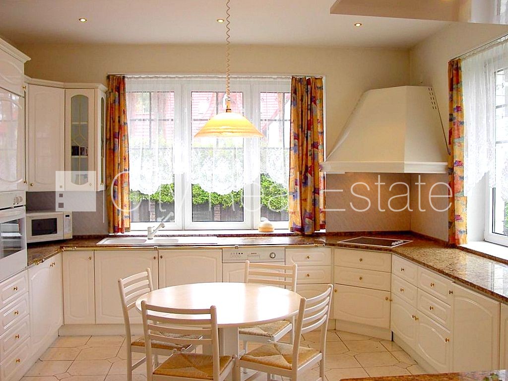 Sludinājumi. Privātmāja, jaunceltne, labiekārtota apzaļumota teritorija, bruģēts piebraucamais ceļš, teritorijas Cena: 2200 EUR/mēn Foto #5