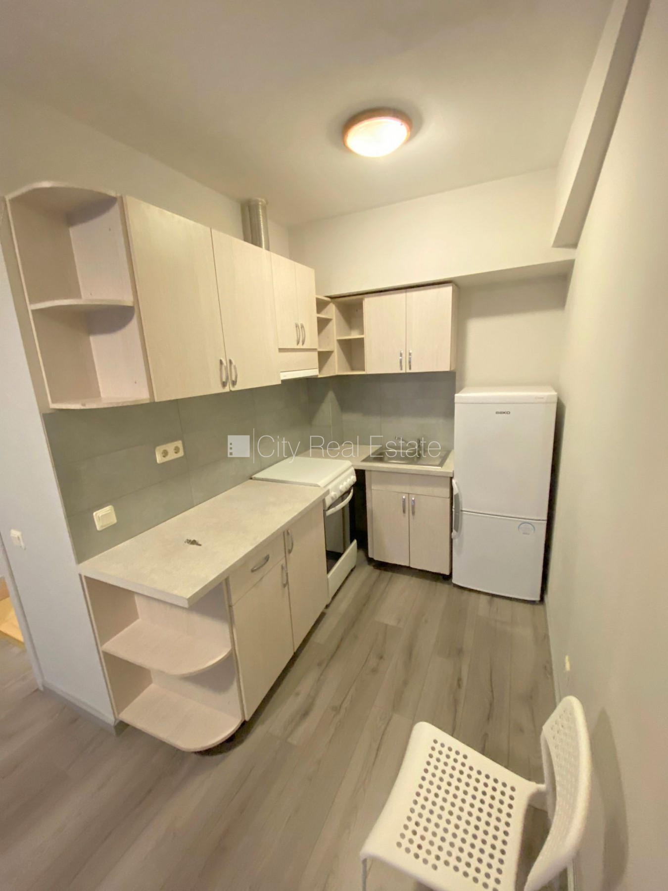 Sludinājumi. Projekts - Matīsa 38, pagalma ēka, renovēta māja, labiekārtots apzaļumots pagalms, slēgts pagalms, Cena: 290 EUR/mēn Foto #2