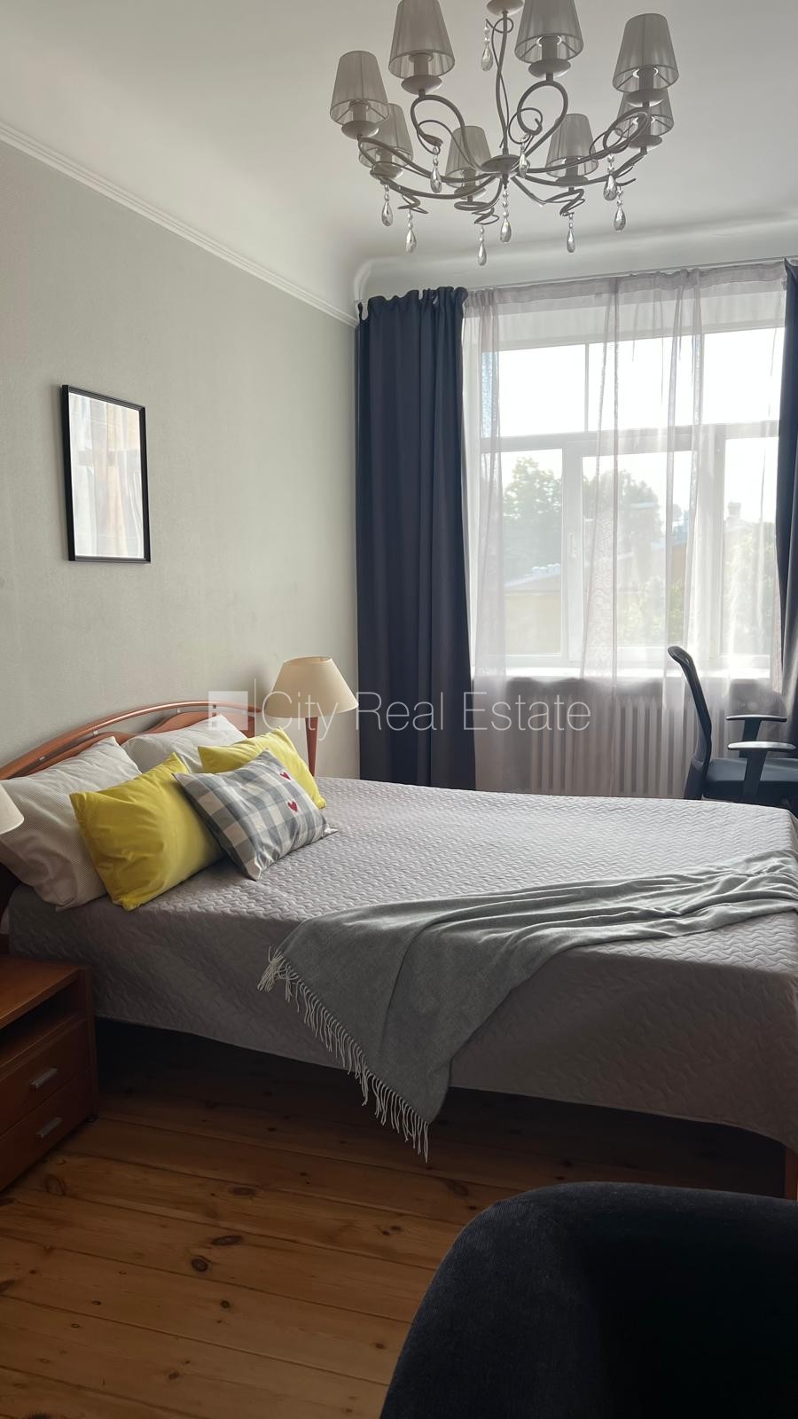 Sludinājumi. Fasādes māja, renovēta māja, slēgts pagalms, ieeja no ielas un pagalma, kāpņu telpa pēc kapitālā Cena: 800 EUR/mēn Foto #5