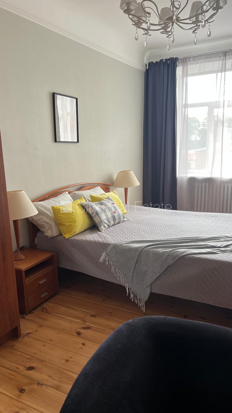 Sludinājumi. Fasādes māja, renovēta māja, slēgts pagalms, ieeja no ielas un pagalma, kāpņu telpa pēc kapitālā Cena: 800 EUR/mēn Foto #4