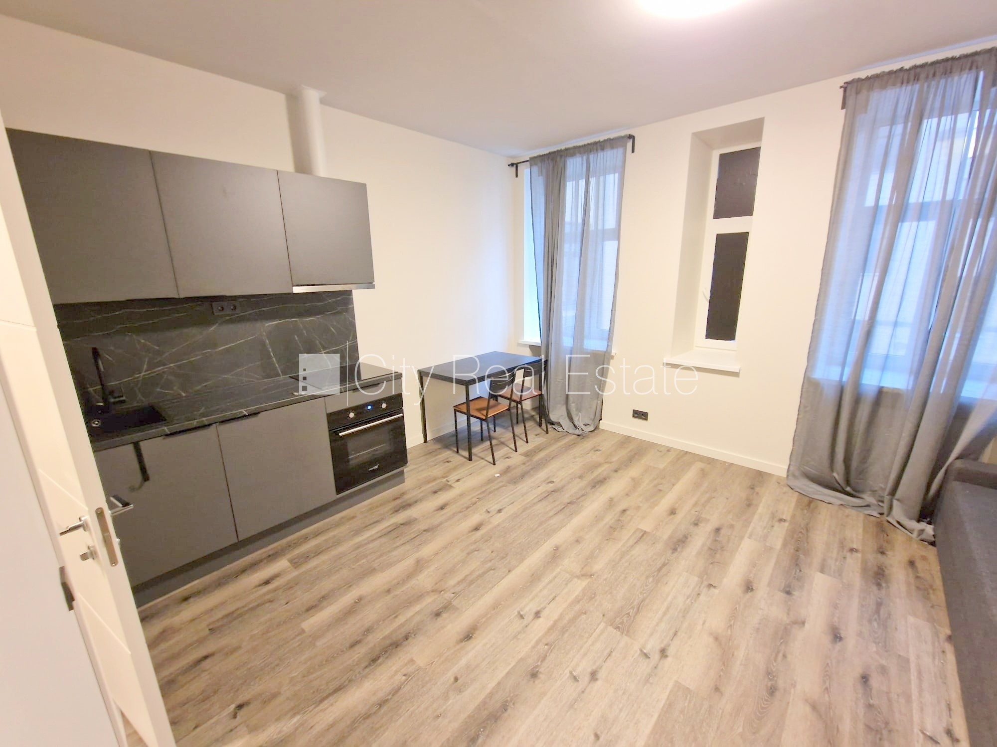 Объявление. Проект - Matīsa 38 (Матиса 38), здание во дворе, реновированный дом, закрытый двор, вход с улицы и Цена: 350 EUR/мес. Foto #2