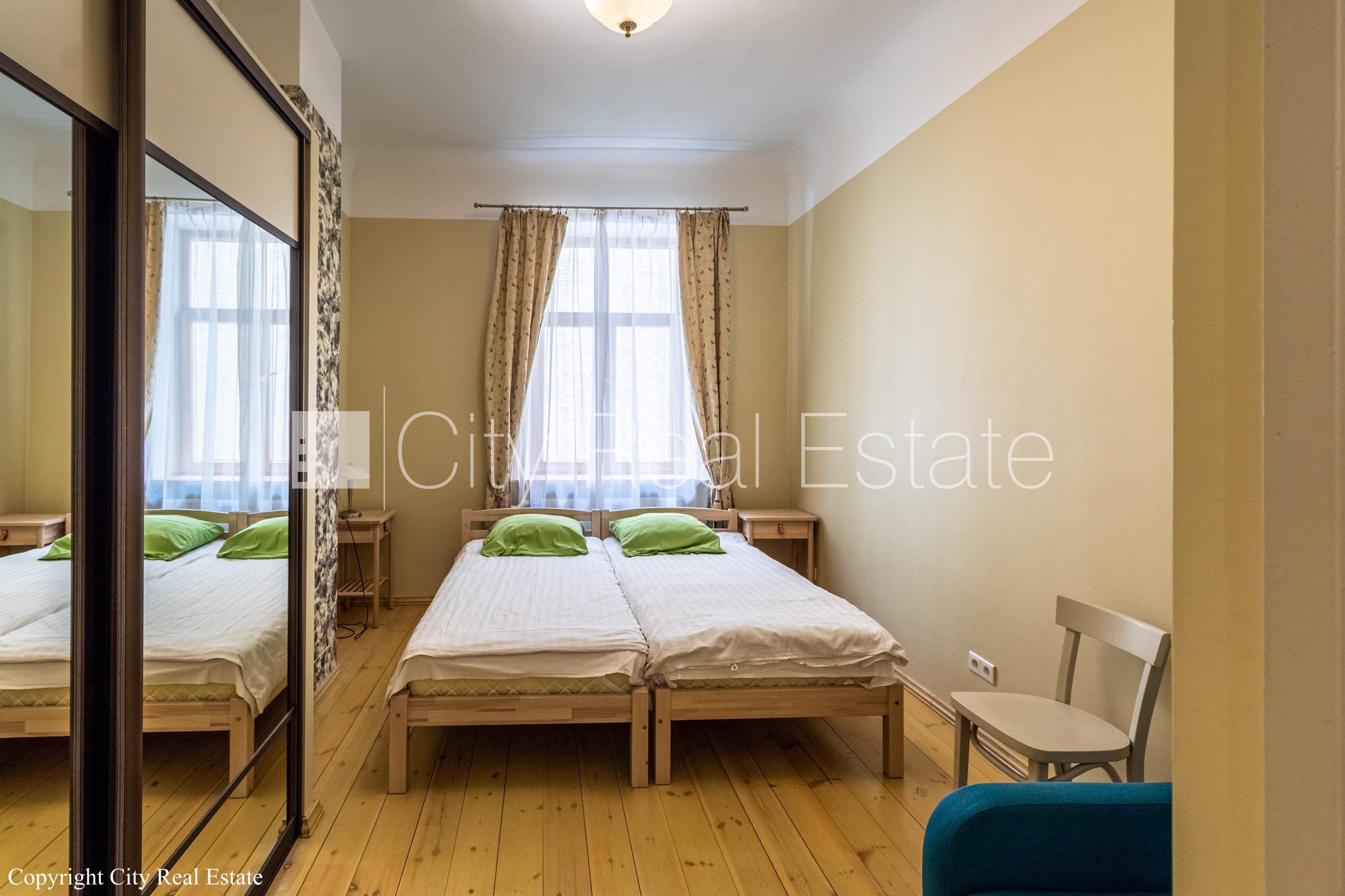 Sludinājumi. Pagalma ēka, renovēta māja, labiekārtots apzaļumots pagalms, slēgts pagalms, iežogota teritorija ar Cena: 1200 EUR/mēn Foto #9