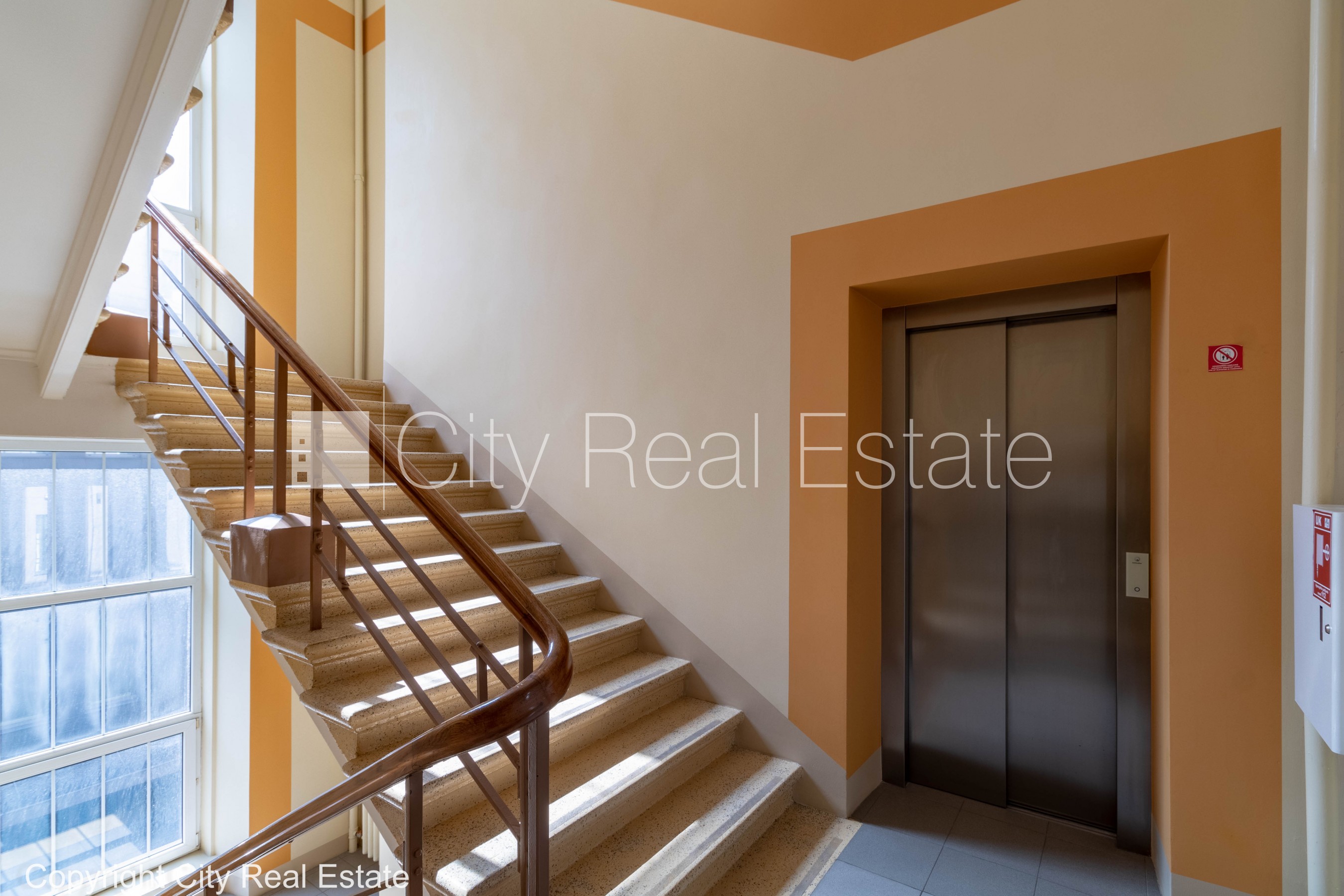 Объявление. Фасадный дом, реновированный дом, плата за обслуживание одного квадратного метра в  месяц 1,6 EUR, Цена: 3199 EUR/мес. Foto #11