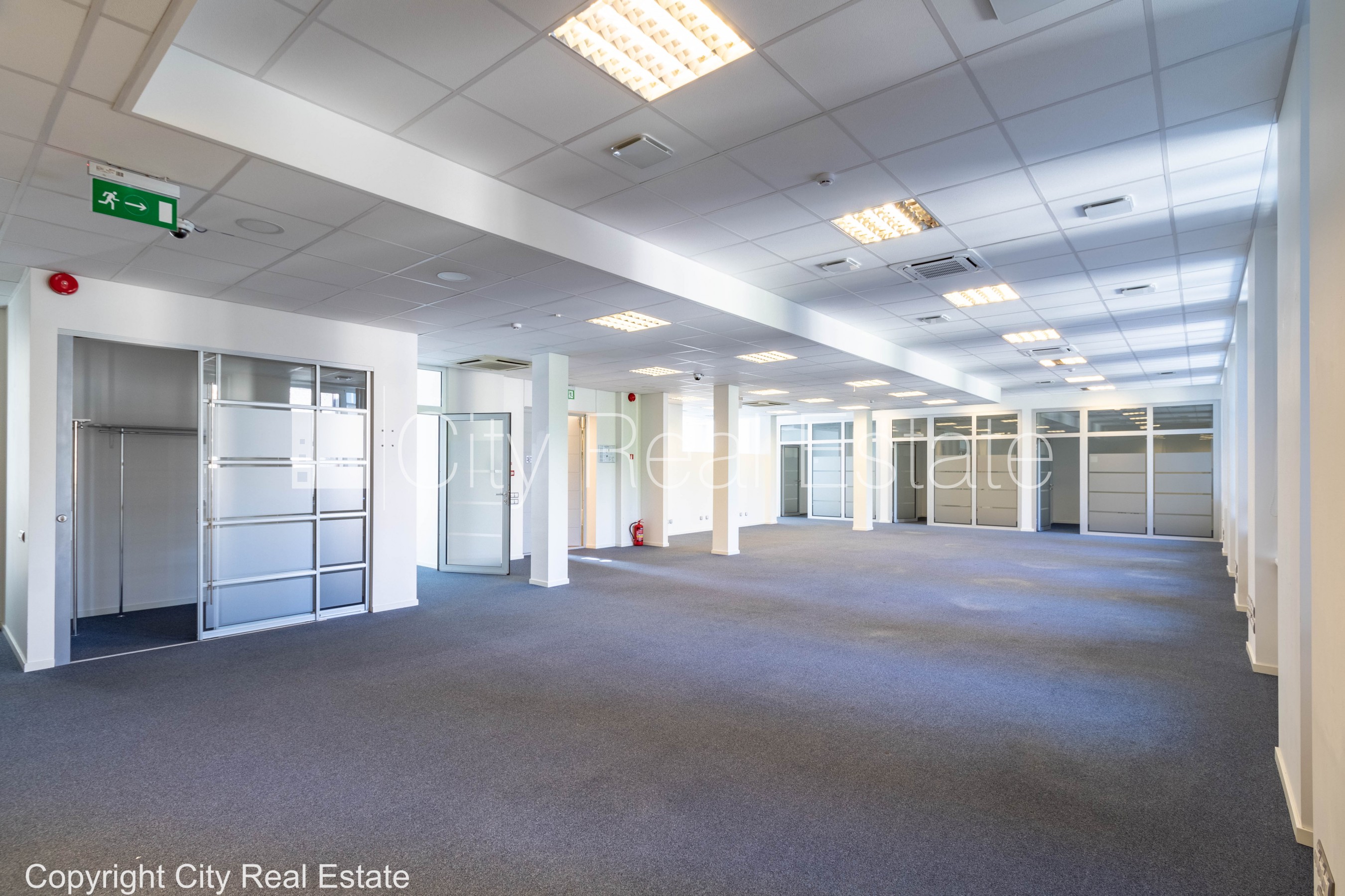 Объявление. Фасадный дом, реновированный дом, плата за обслуживание одного квадратного метра в  месяц 1,6 EUR, Цена: 3199 EUR/мес. Foto #2