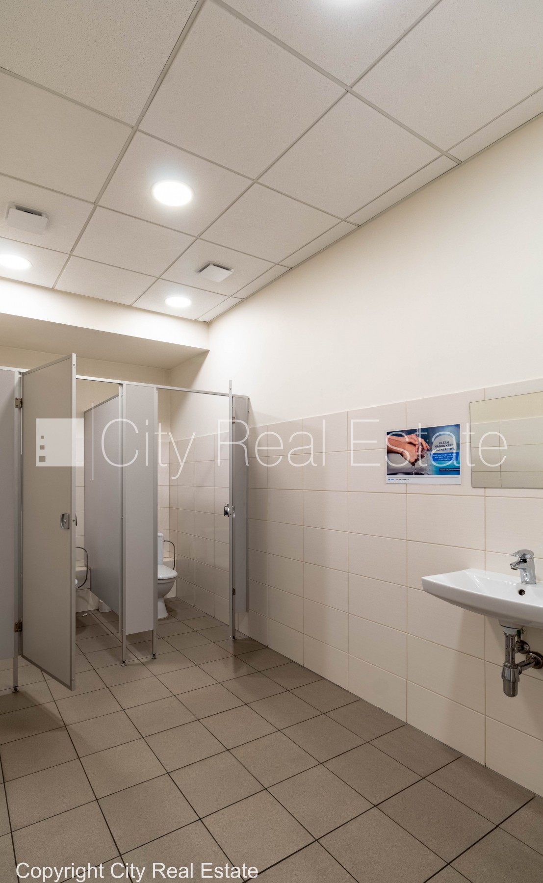 Объявление. Фасадный дом, реновированный дом, плата за обслуживание одного квадратного метра в  месяц 1,6 EUR, Цена: 3199 EUR/мес. Foto #10