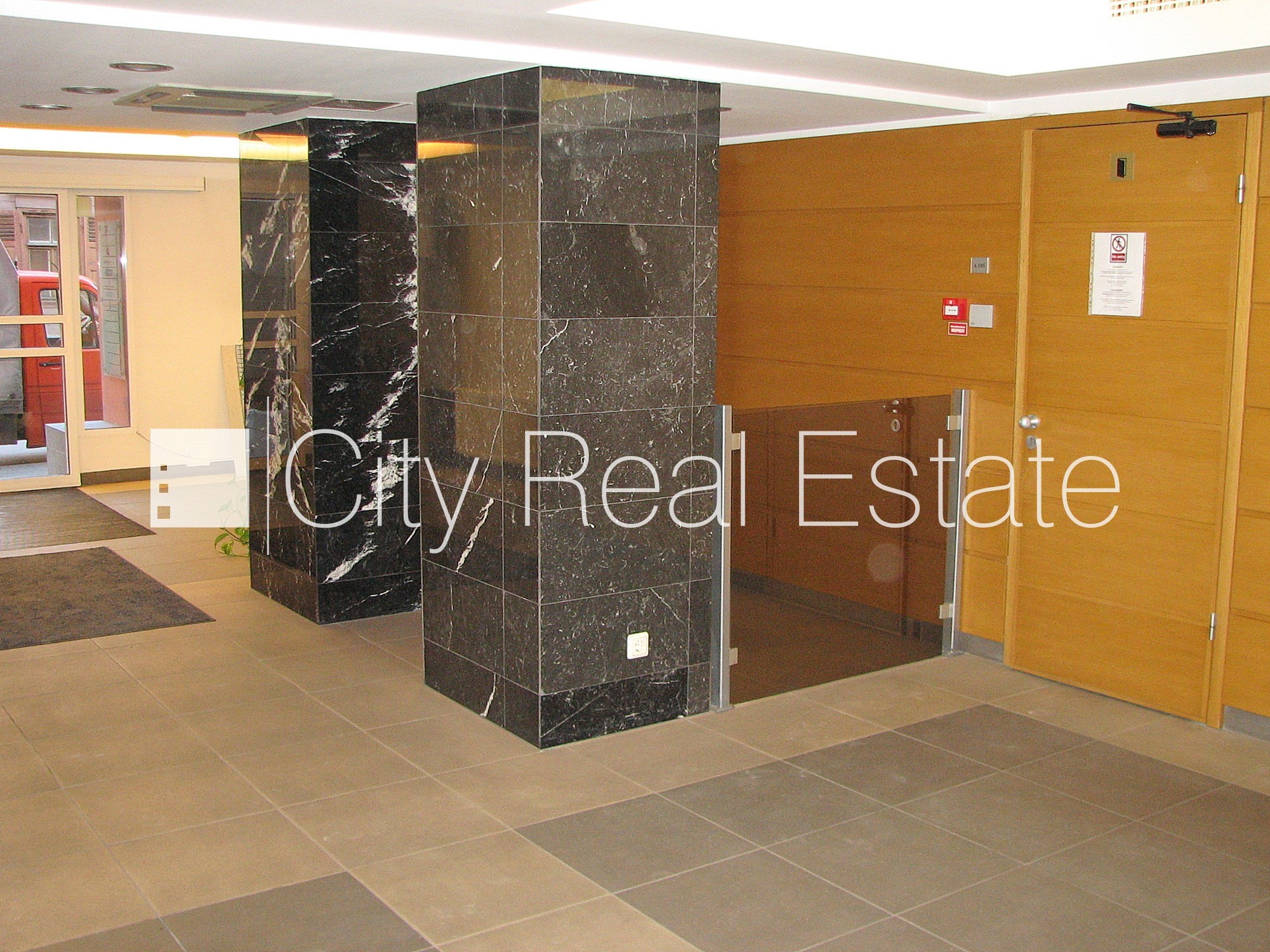 Объявление. Фасадный дом, реновированный дом, плата за обслуживание одного квадратного метра в  месяц 1,6 EUR, Цена: 3199 EUR/мес. Foto #12