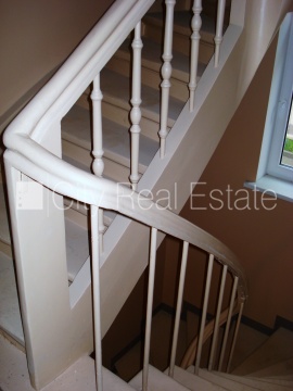 Sludinājumi. Pagalma māja, viena kvadrātmetra apsaimniekošanas maksa mēnesī , slēgta teritorija, ieeja no Cena: 390 EUR/mēn Foto #5