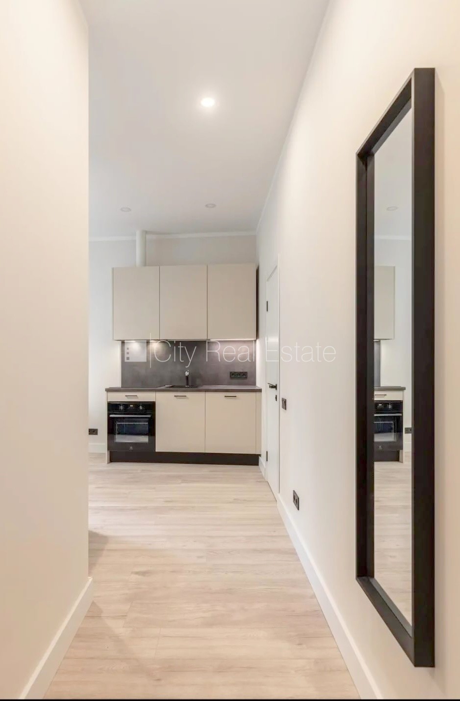 Sludinājumi. Projekts - Matīsa 38, fasādes māja, renovēta māja, labiekārtots apzaļumots pagalms, slēgts pagalms, Cena: 320 EUR/mēn Foto #4