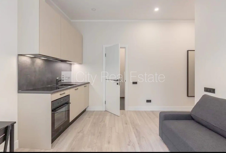 Sludinājumi. Projekts - Matīsa 38, fasādes māja, renovēta māja, labiekārtots apzaļumots pagalms, slēgts pagalms, Cena: 320 EUR/mēn Foto #3