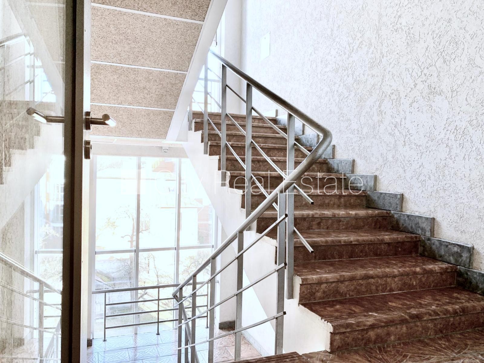 Sludinājumi. Jaunceltne, labiekārtots apzaļumots pagalms, slēgts pagalms, pazemes autostāvvieta, ir lifts, Cena: 1000 EUR/mēn Foto #17