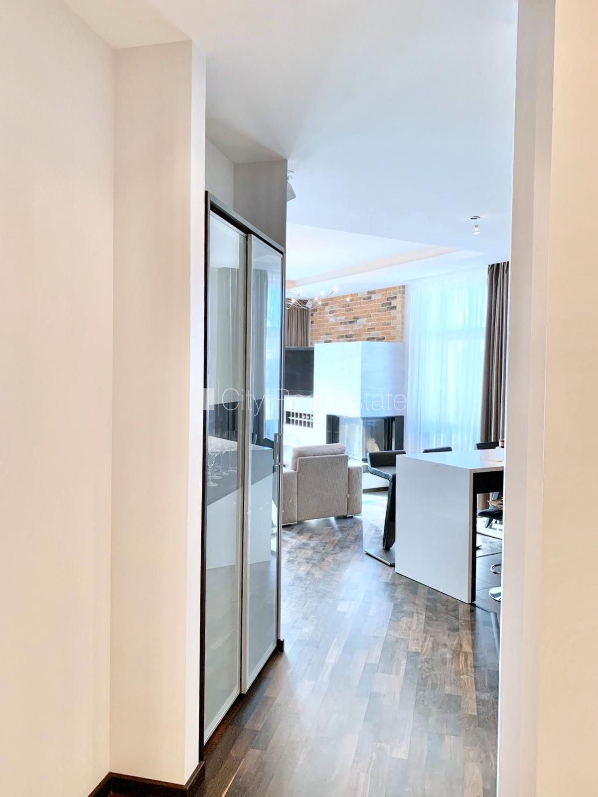 Sludinājumi. Jaunceltne, labiekārtots apzaļumots pagalms, slēgts pagalms, pazemes autostāvvieta, ir lifts, Cena: 1000 EUR/mēn Foto #15