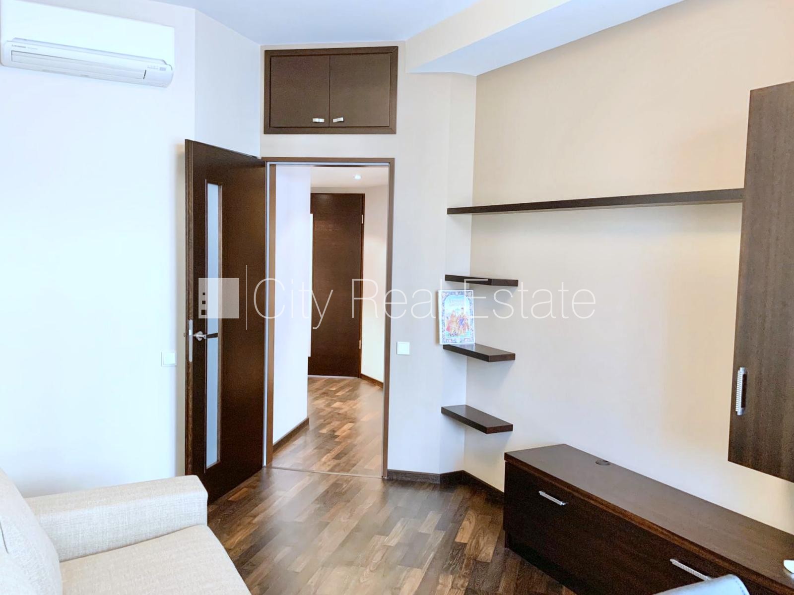 Sludinājumi. Jaunceltne, labiekārtots apzaļumots pagalms, slēgts pagalms, pazemes autostāvvieta, ir lifts, Cena: 1000 EUR/mēn Foto #7