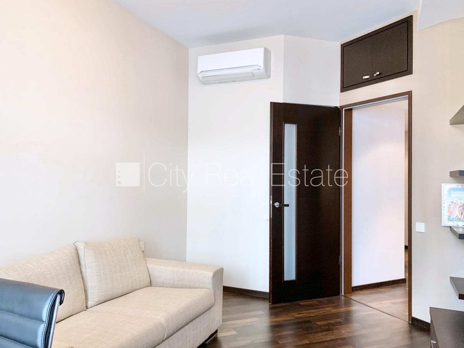 Sludinājumi. Jaunceltne, labiekārtots apzaļumots pagalms, slēgts pagalms, pazemes autostāvvieta, ir lifts, Cena: 1000 EUR/mēn Foto #6