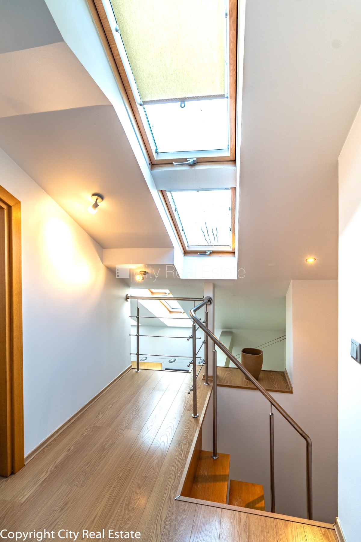 Sludinājumi. Mansards, franču balkons, divstāvīgs, centrālā apkure, koka stikla pakešu logi, jumta logi, Cena: 145000 EUR Foto #8